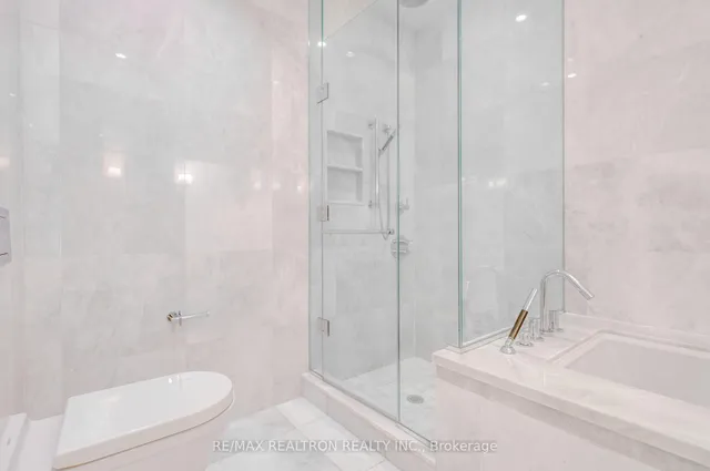 Additional property image - 206 Bloor St Unit 801