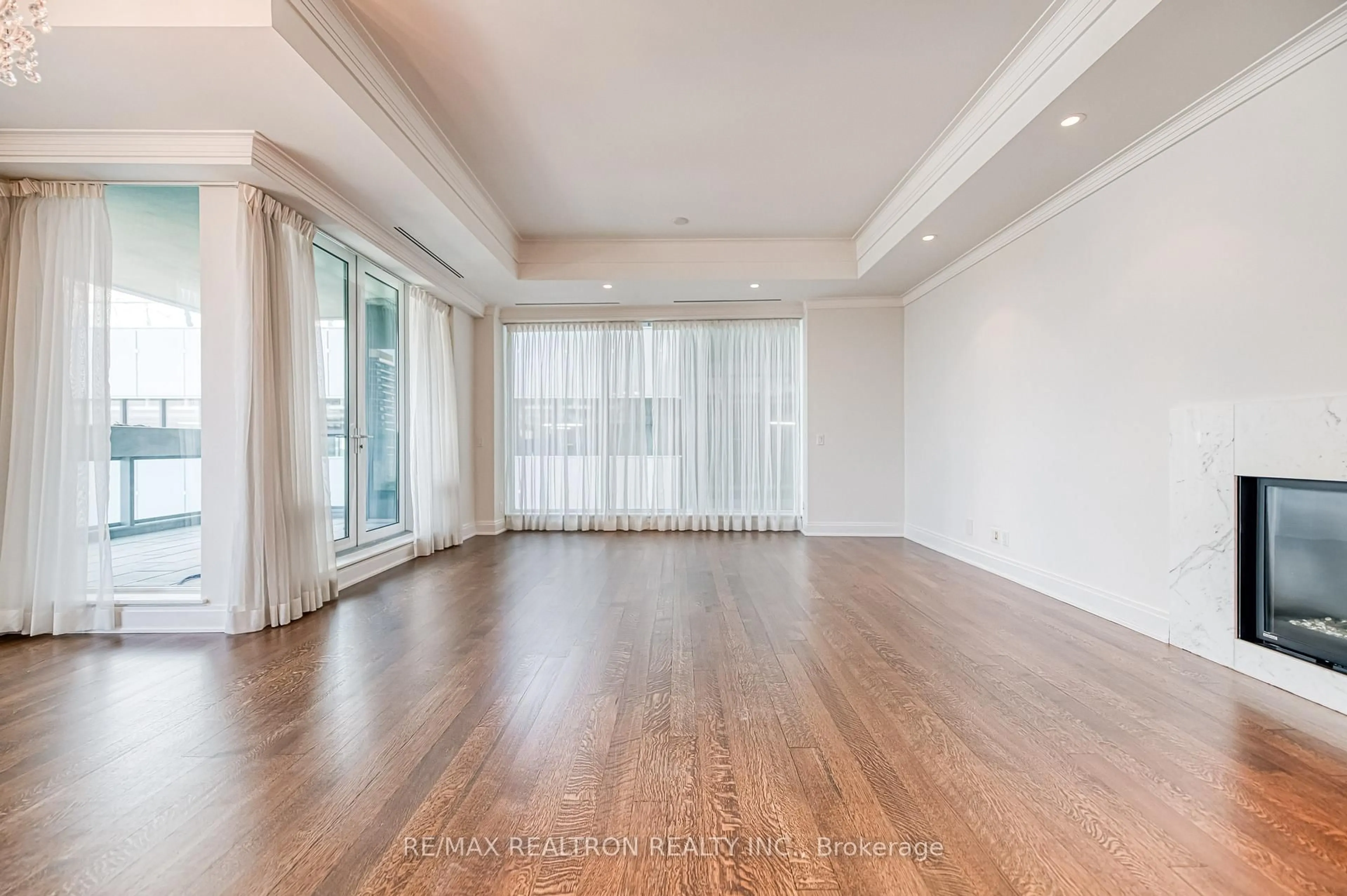 A pic of a room for 206 Bloor St #801, Toronto Ontario M5S 1T8