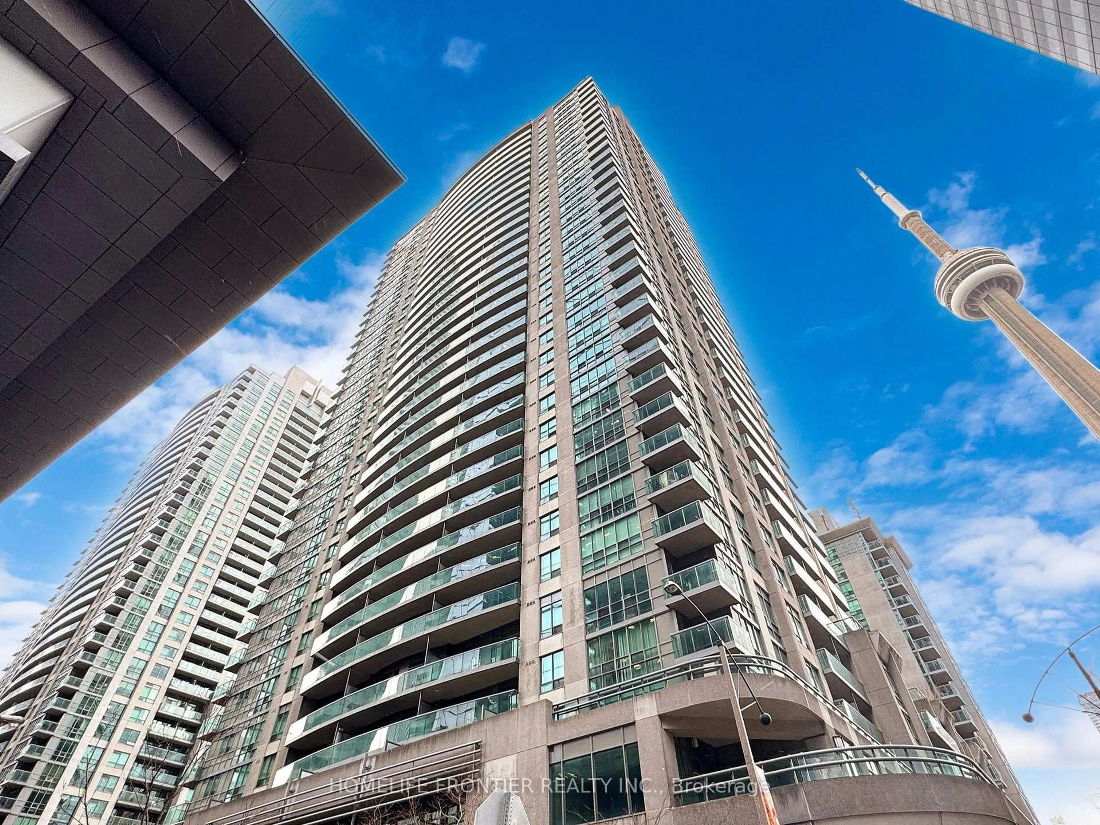 Unknown for 30 Grand Trunk Cres #1812, Toronto Ontario M5J 3A4
