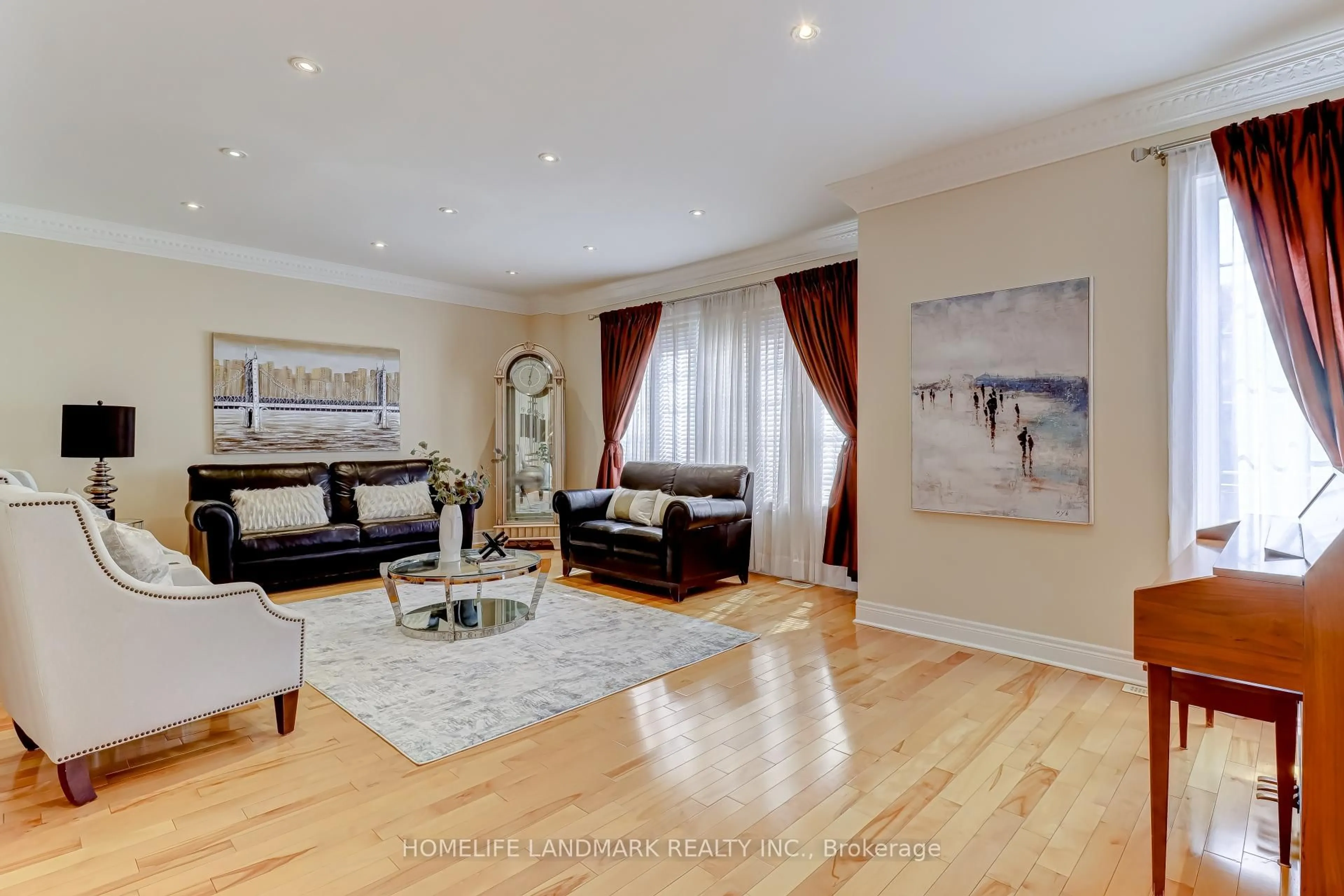 Living room with furniture, wood/laminate floor for 217 Wilfred Ave, Toronto Ontario M2N 5E2
