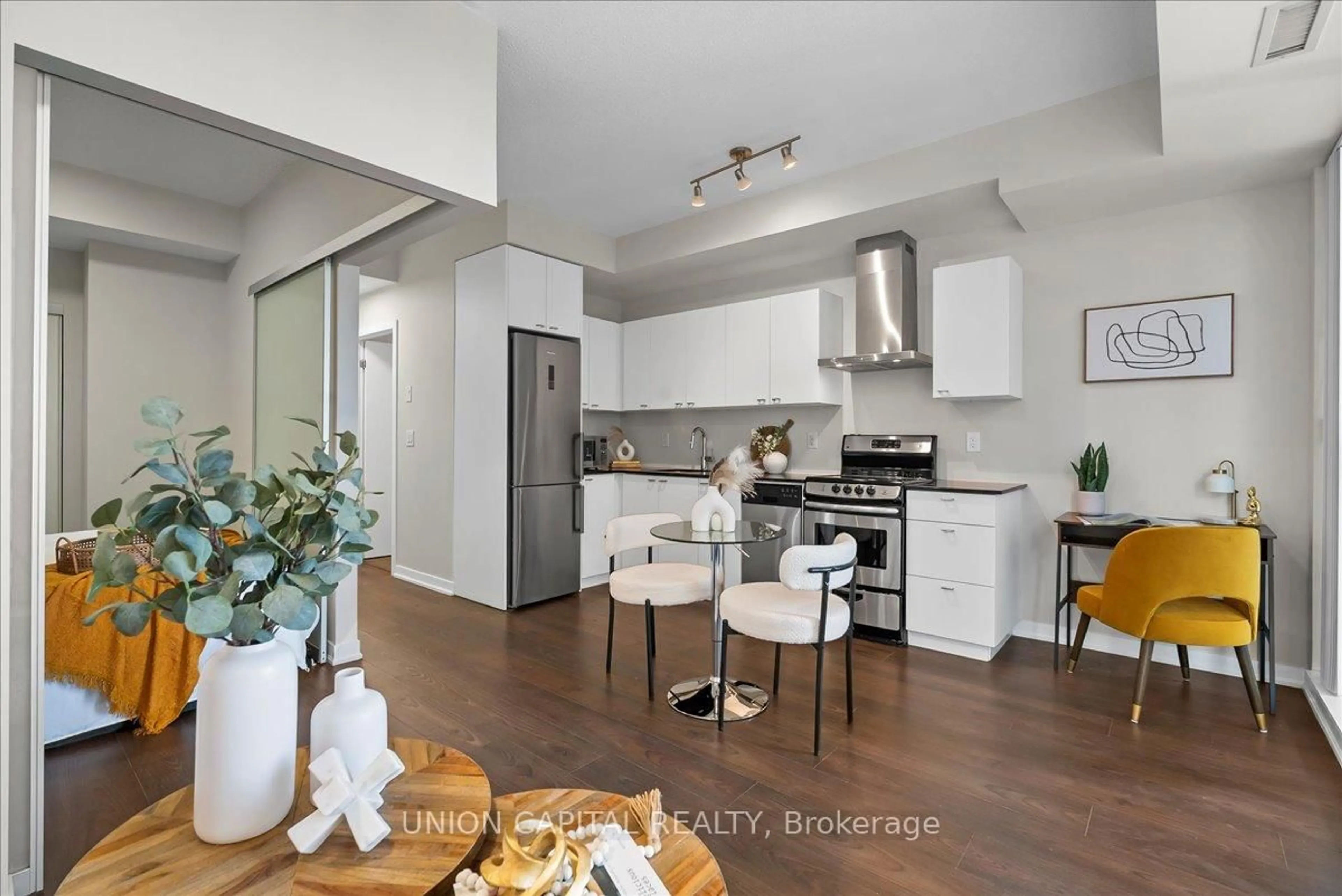 Open concept kitchen, unknown for 51 East Liberty St #1017, Toronto Ontario M6K 3P8