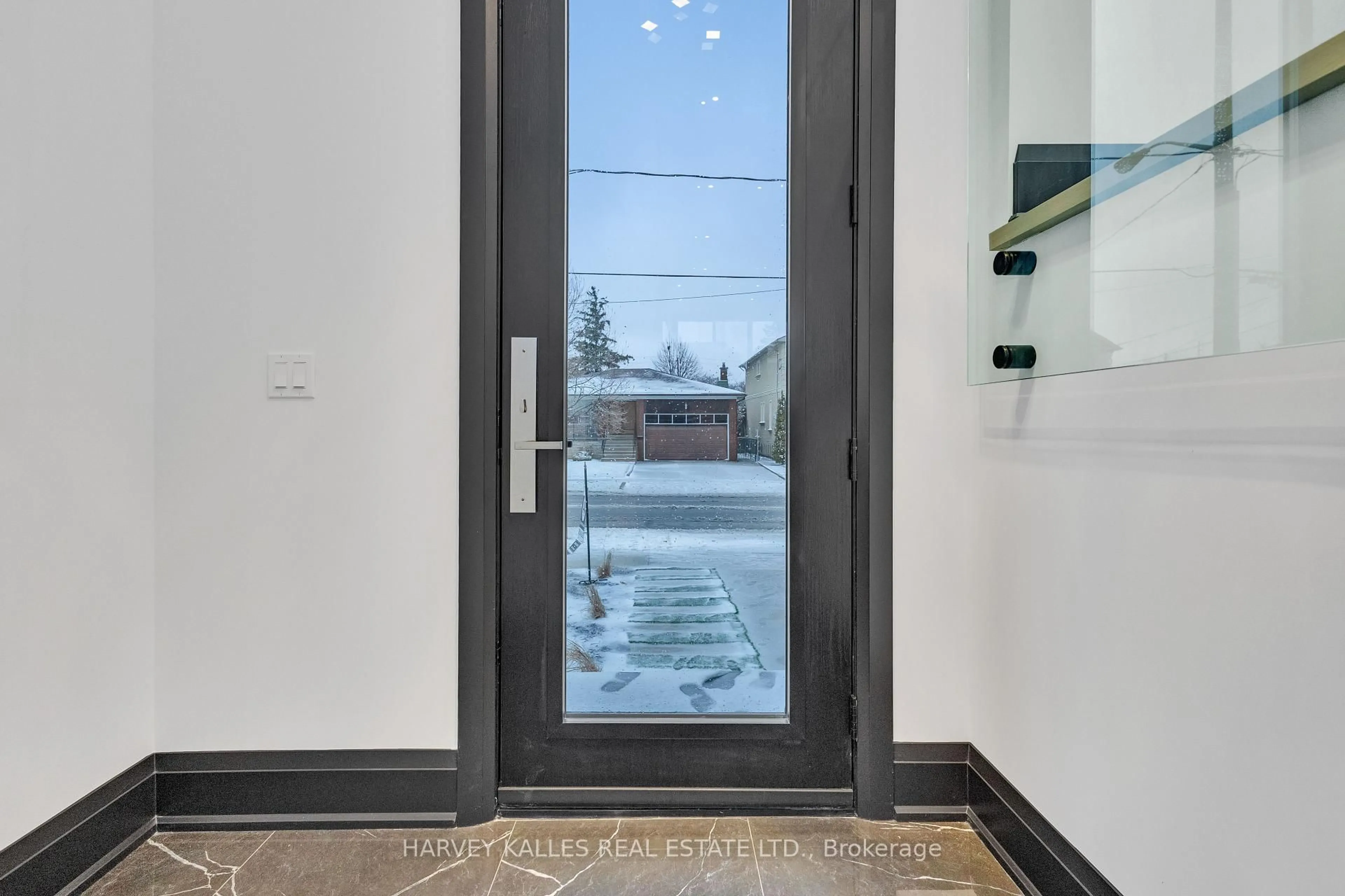 Indoor entryway for 681 Glencairn Ave, Toronto Ontario M6B 1Z8