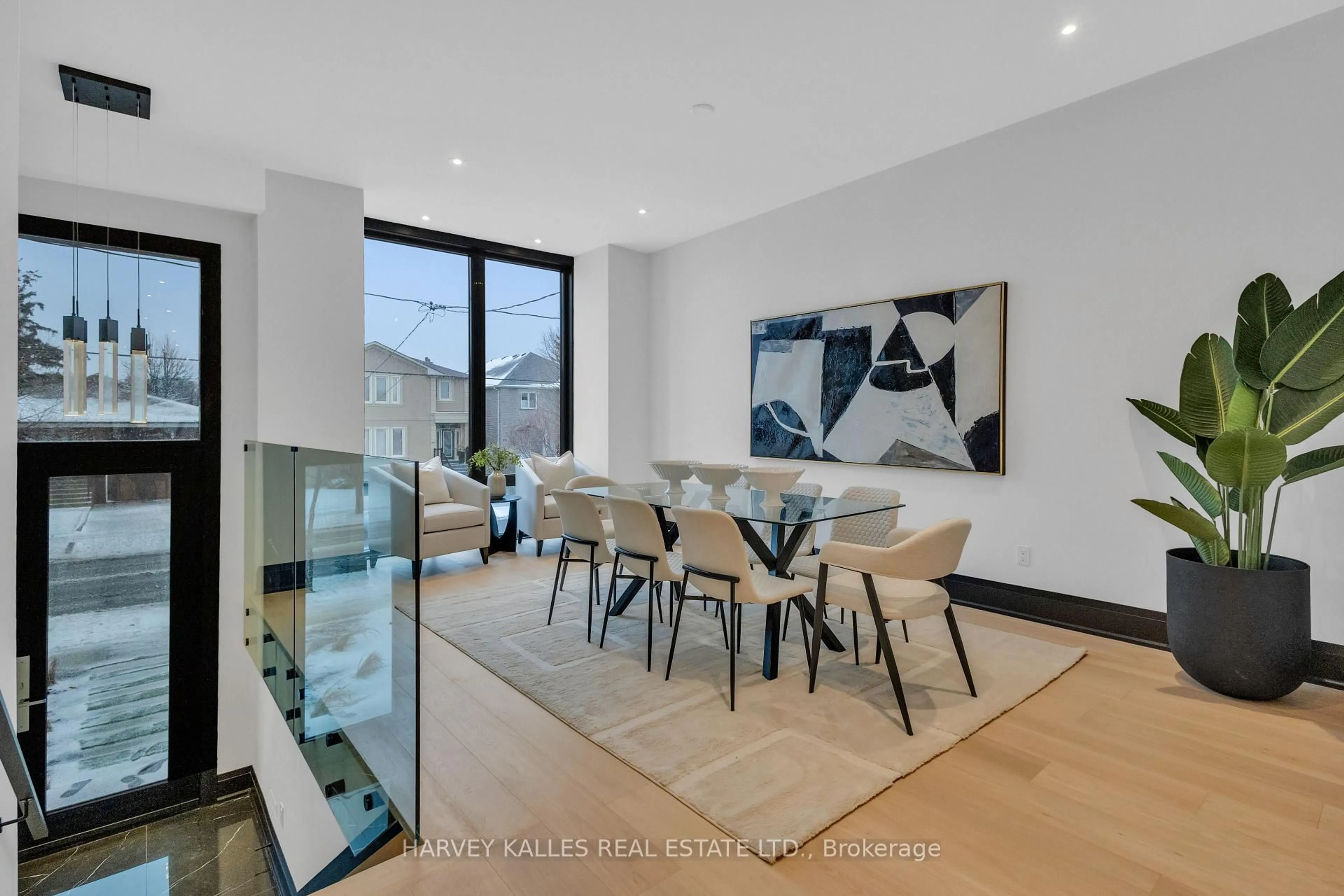 Dining room, unknown for 681 Glencairn Ave, Toronto Ontario M6B 1Z8