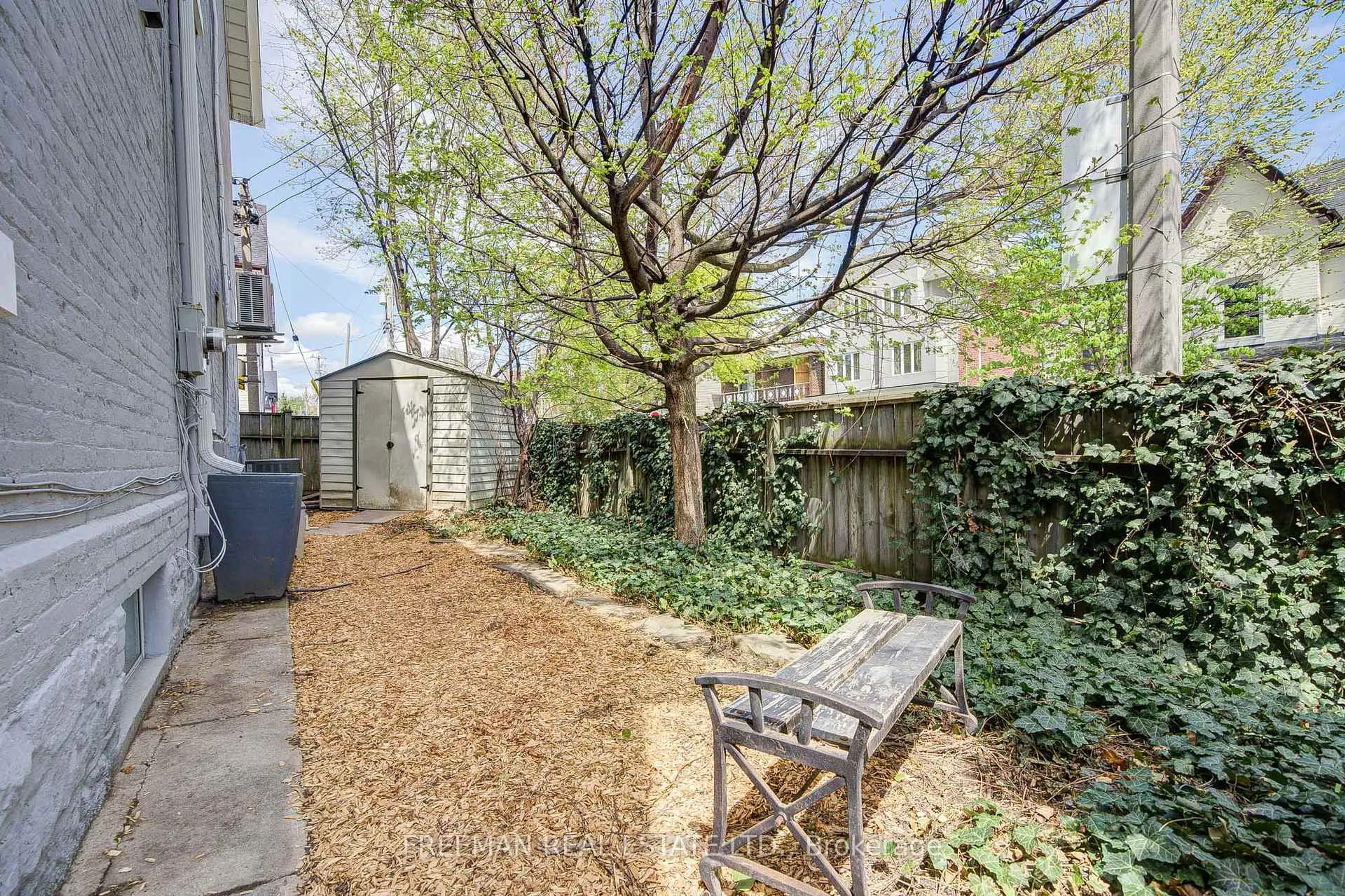 Patio, street for 1 Andrews Ave, Toronto Ontario M6J 1S2
