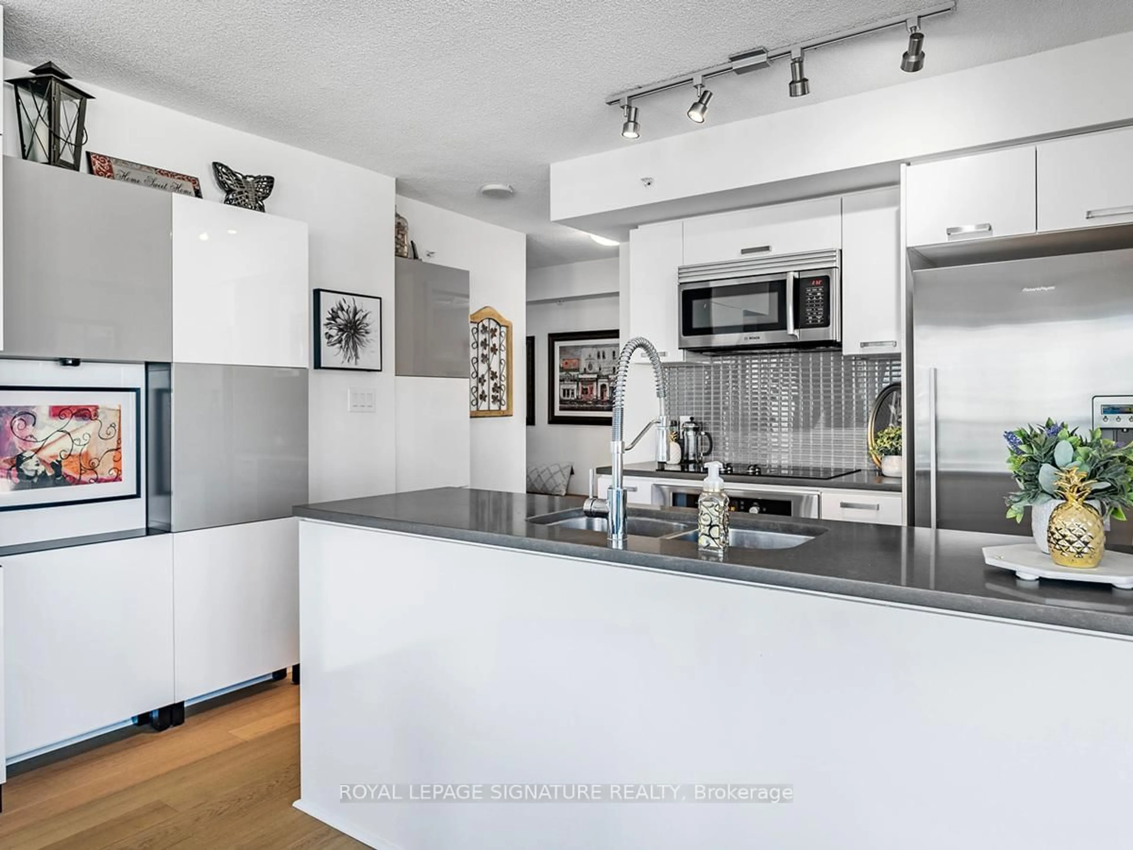 Contemporary kitchen, unknown for 295 Adelaide St #1804, Toronto Ontario M5V 0L4