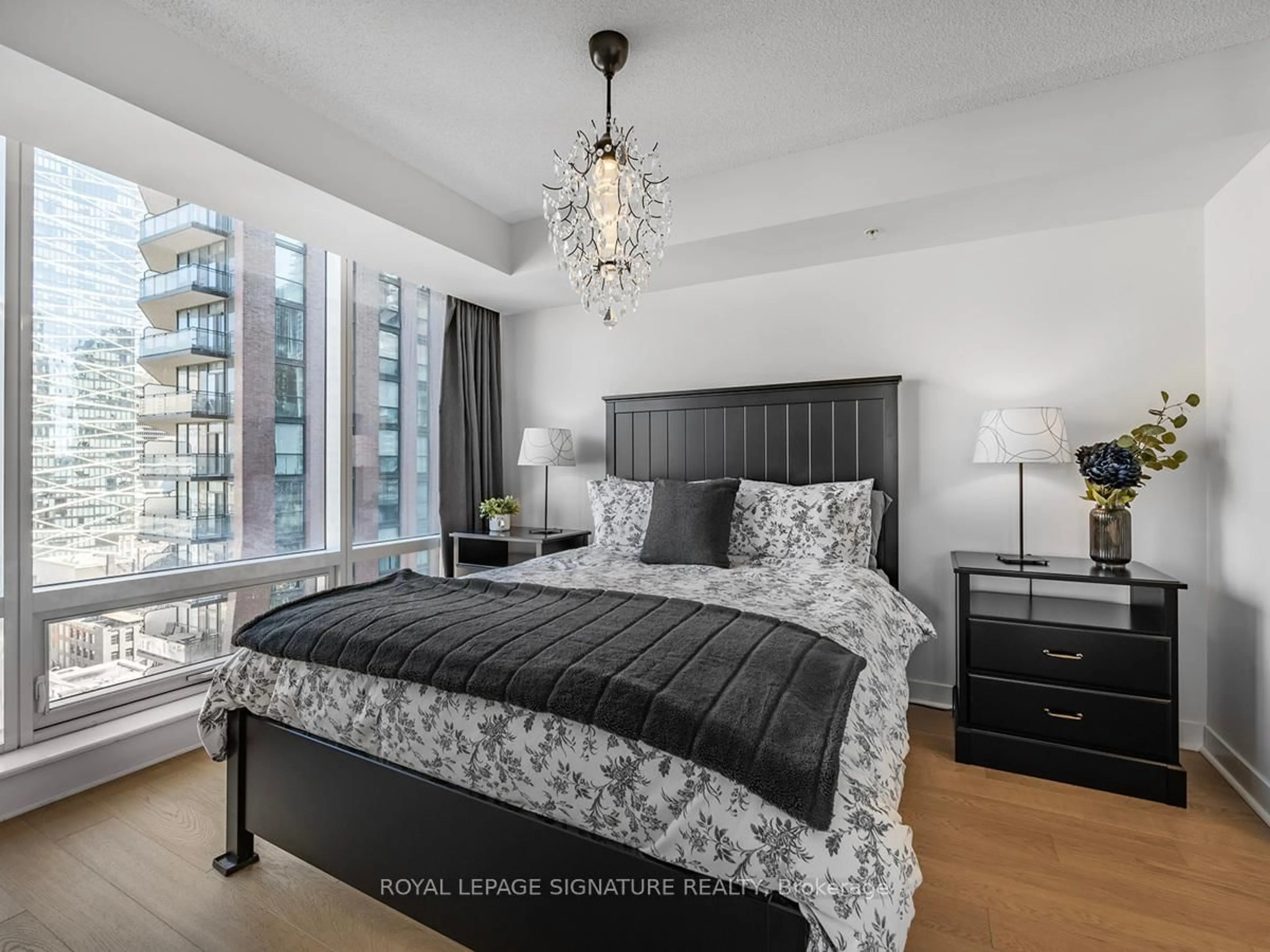 Bedroom with bed, unknown for 295 Adelaide St #1804, Toronto Ontario M5V 0L4