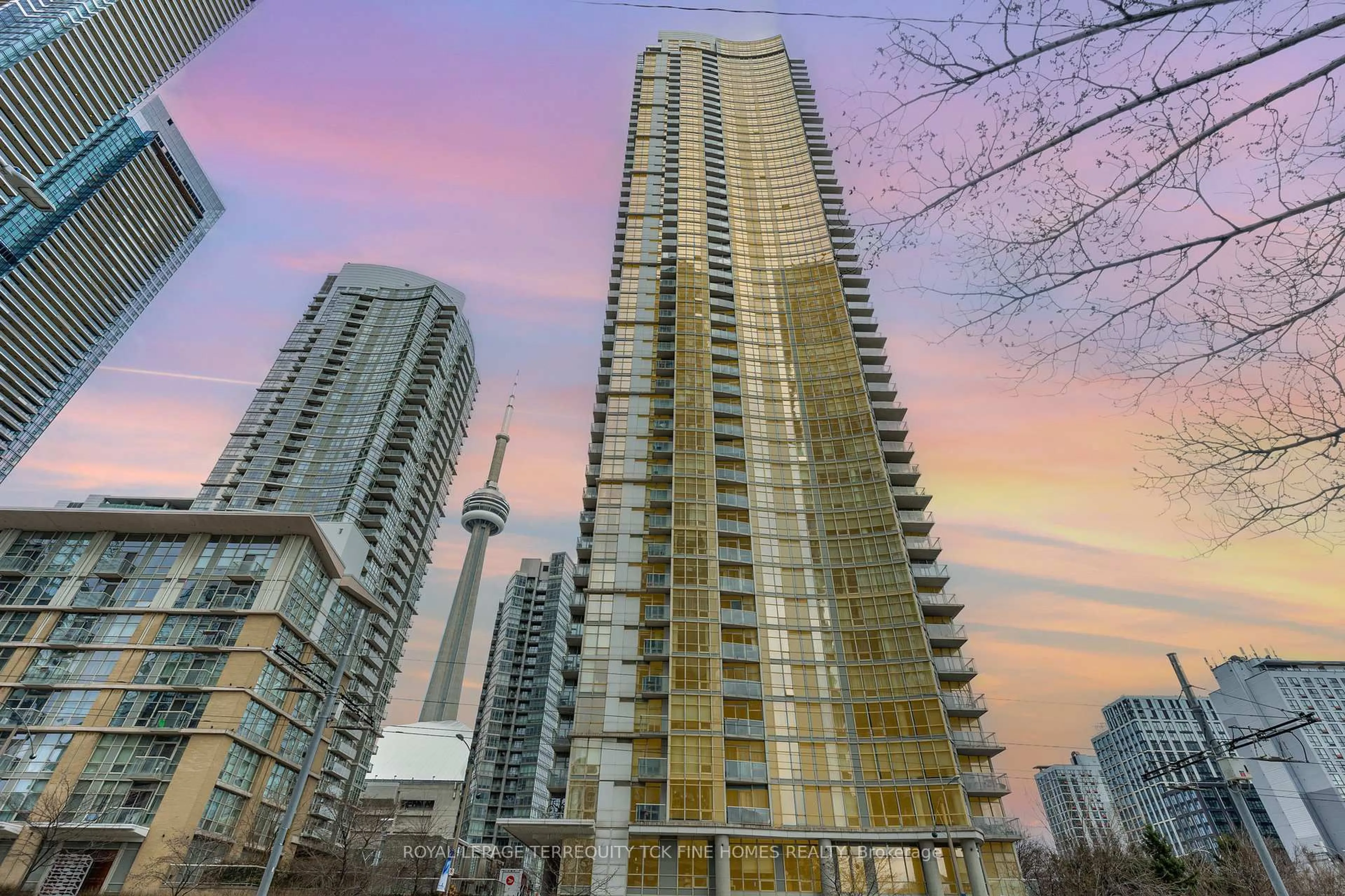 A pic from outside/outdoor area/front of a property/back of a property/a pic from drone, city buildings view from balcony for 35 Mariner Terr #5303, Toronto Ontario M5V 3V9