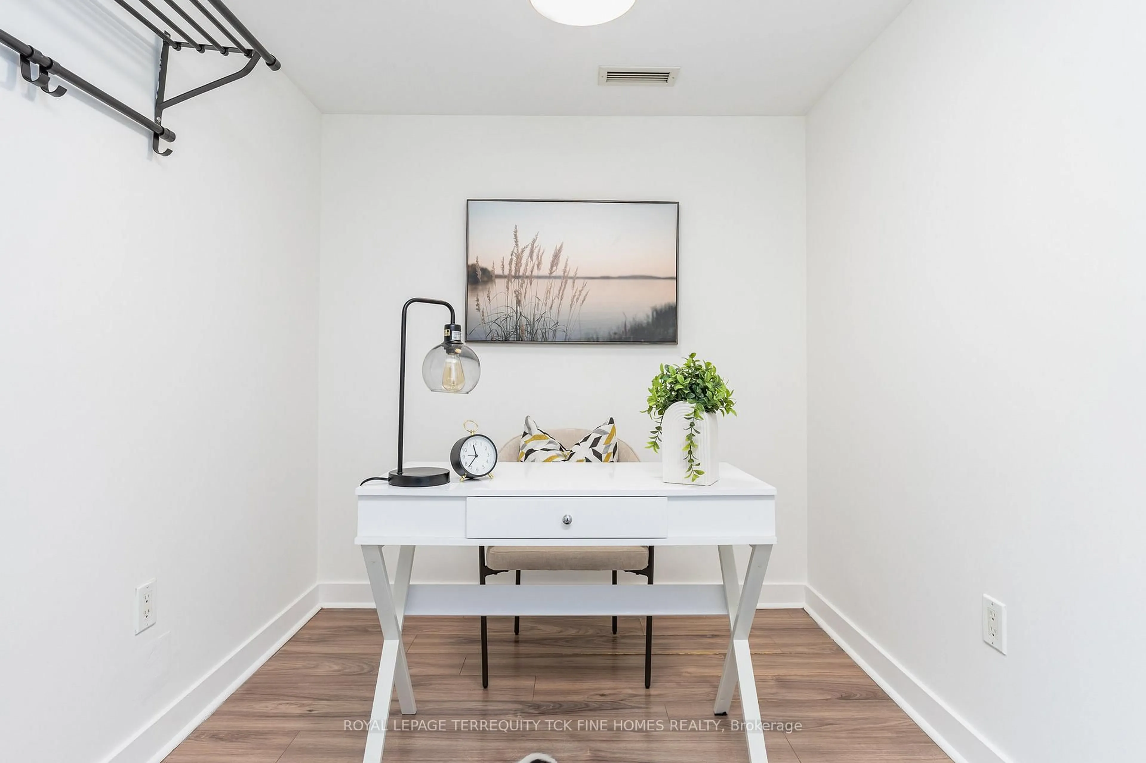 A pic of a room for 35 Mariner Terr #5303, Toronto Ontario M5V 3V9