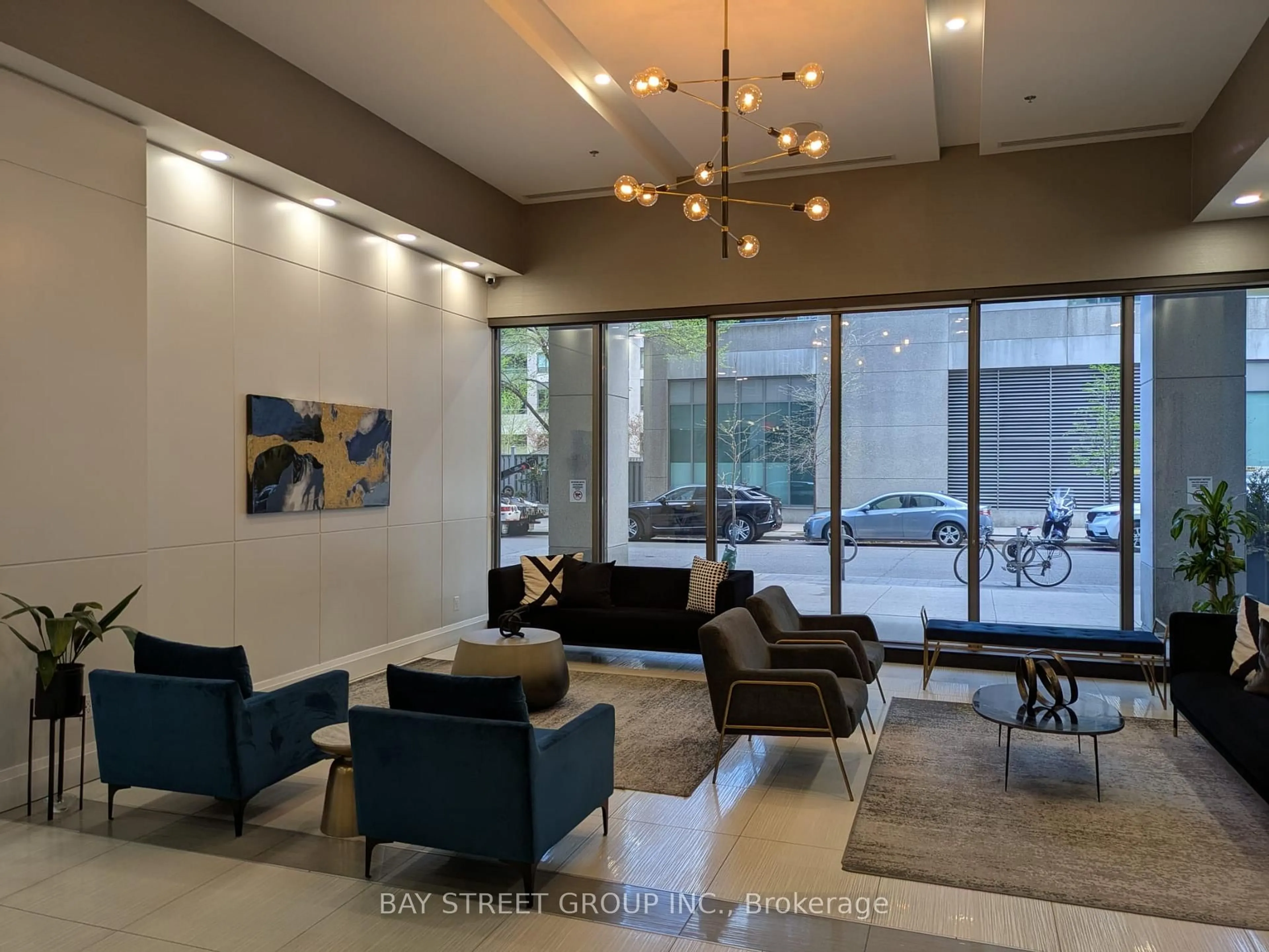 Unknown for 19 Grand Trunk Cres #3808, Toronto Ontario M5J 3A3