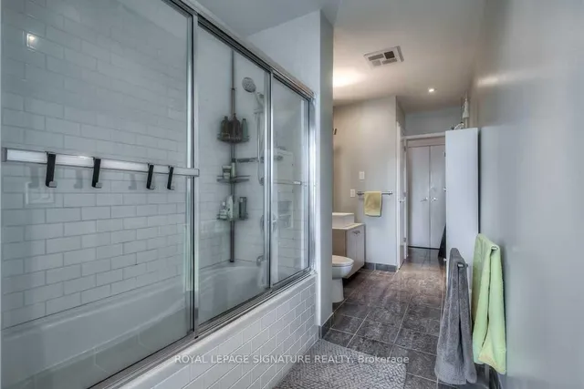 Additional property image - 60 Bathurst St Unit 909