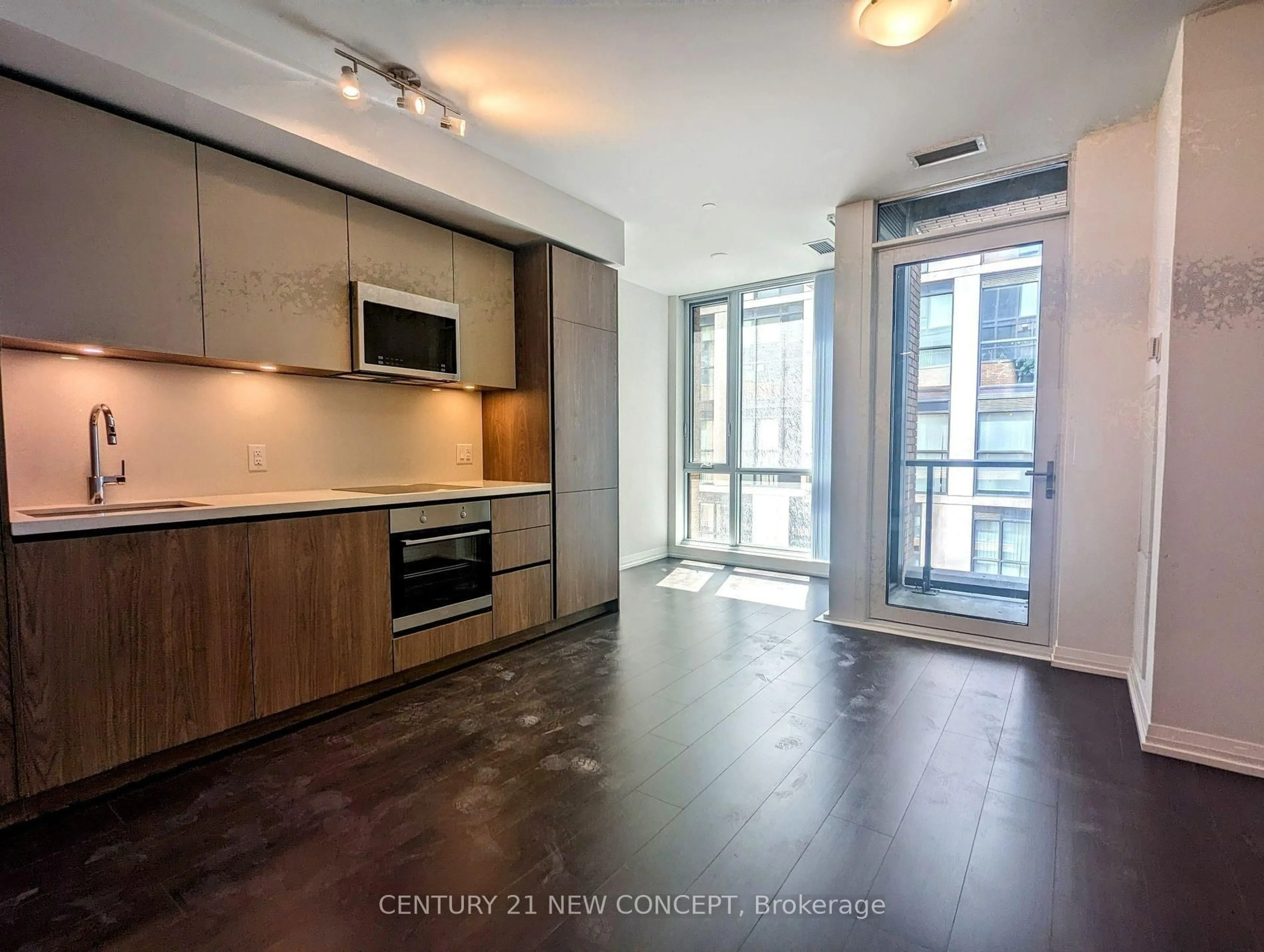 Open concept kitchen, unknown for 8 Widmer St #1101, Toronto Ontario M5V 0W6