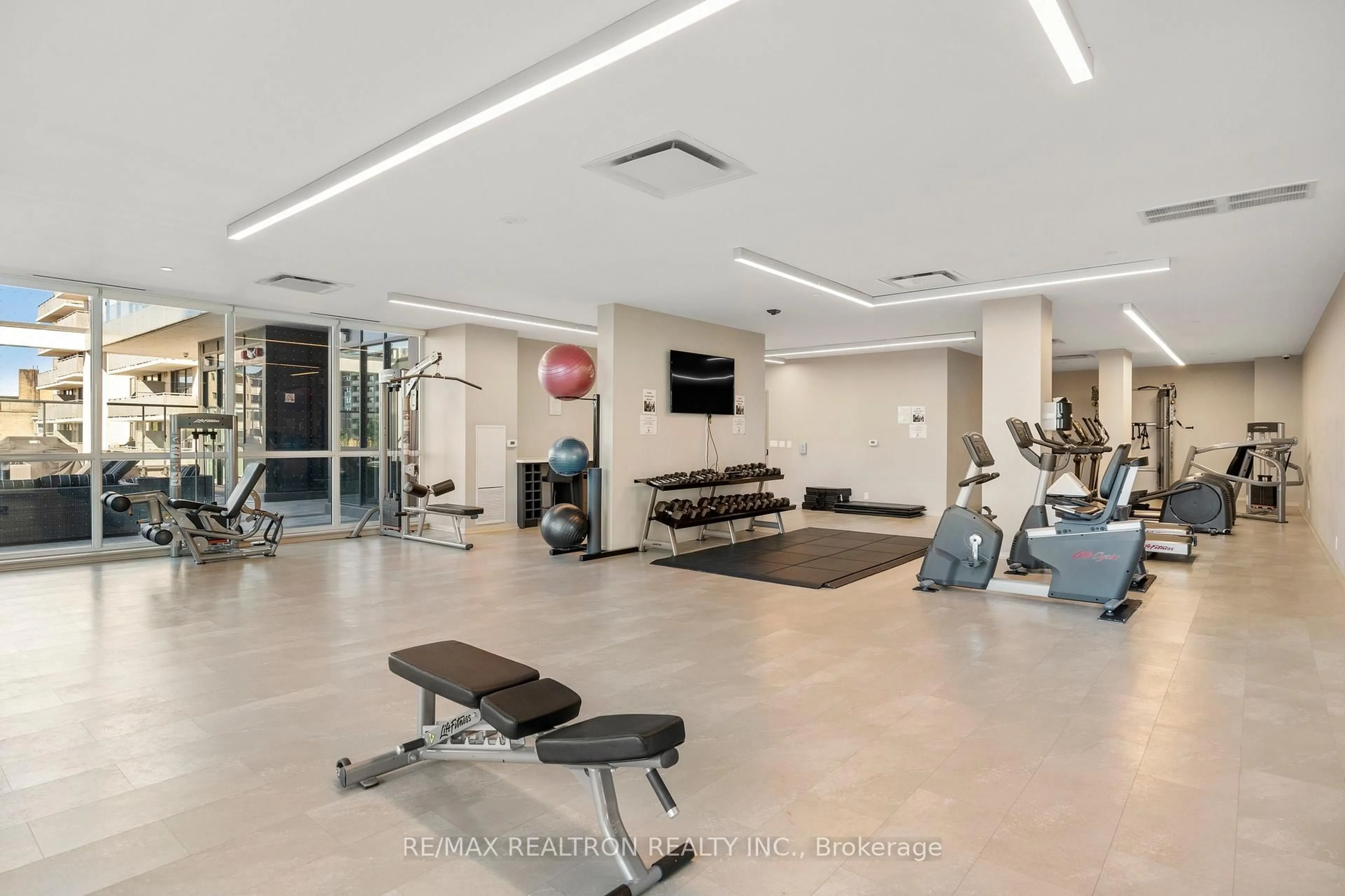 Lobby for 1486 Bathurst St #Ph02, Toronto Ontario M5P 3G9