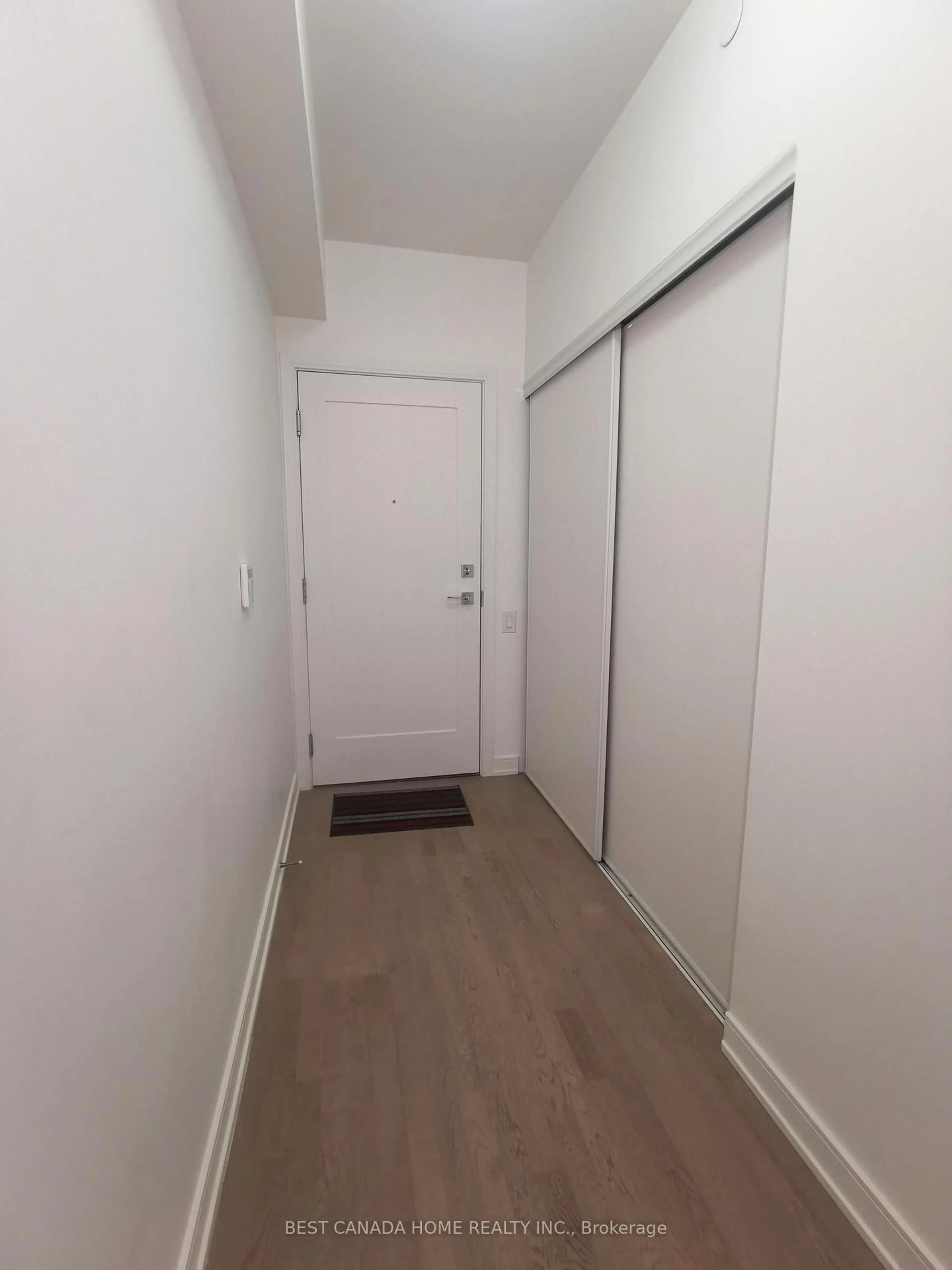 A pic of a room for 57 St. Joseph St #805, Toronto Ontario M5S 0C5