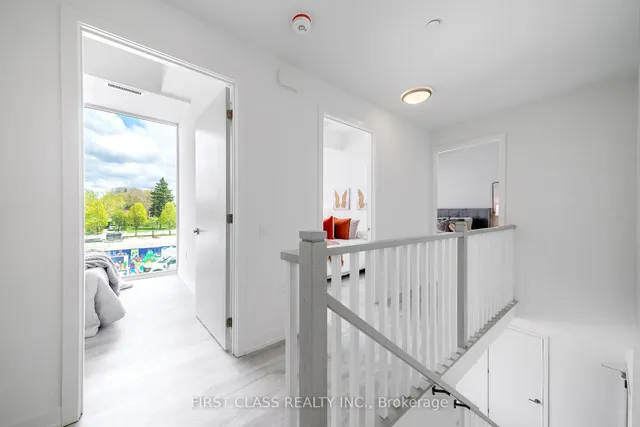 Additional property image - 8 Olympic Gdn Dr Unit 28