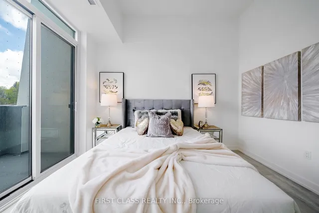 Additional property image - 8 Olympic Gdn Dr Unit 28