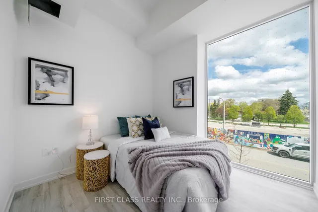 Additional property image - 8 Olympic Gdn Dr Unit 28