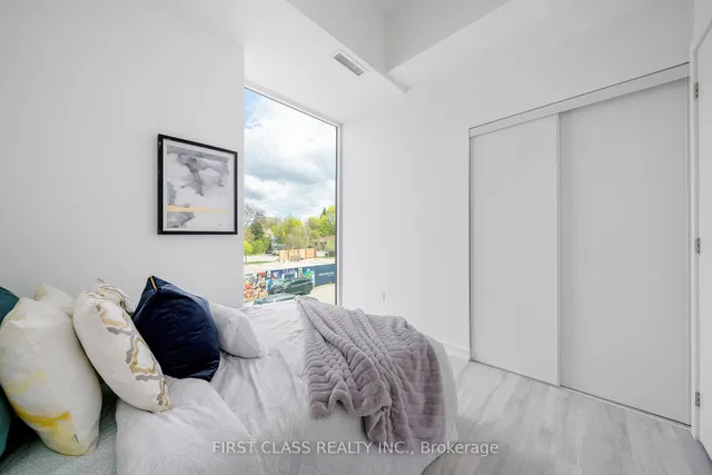 Additional property image - 8 Olympic Gdn Dr Unit 28