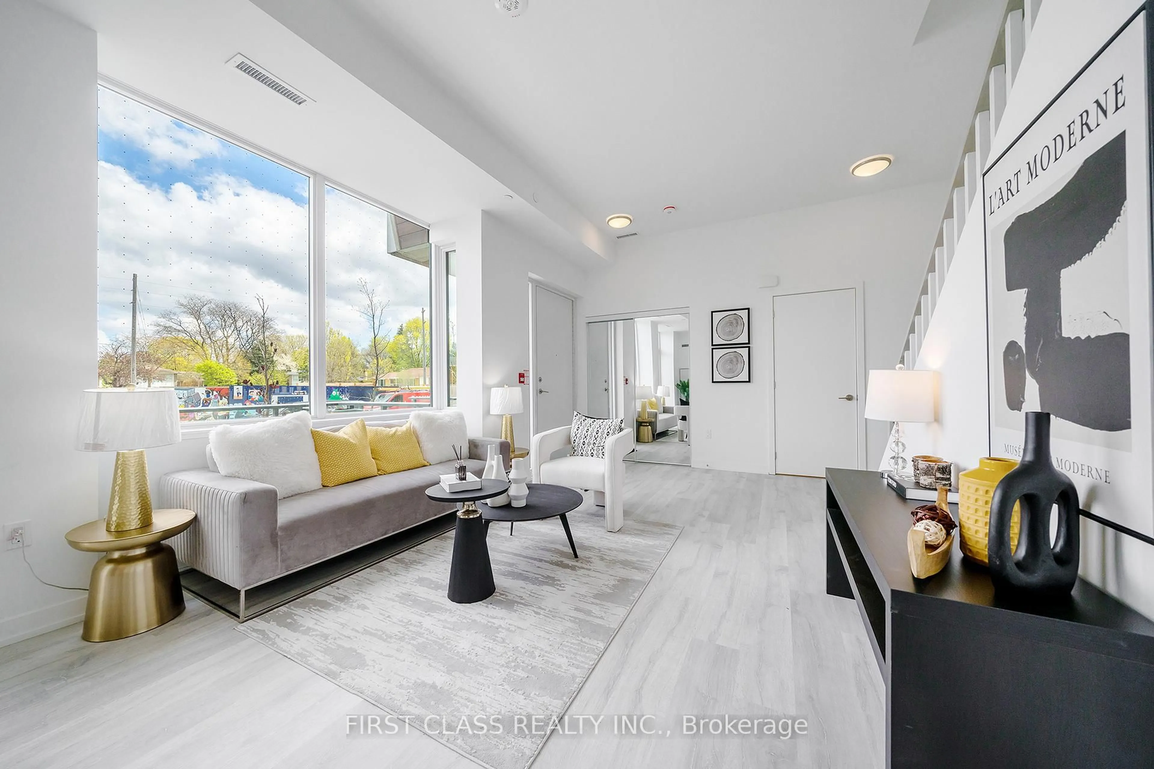Living room with furniture, unknown for 8 Olympic Gdn Dr #28, Toronto Ontario M2M 0B9