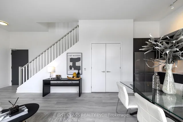 Additional property image - 8 Olympic Gdn Dr Unit 28