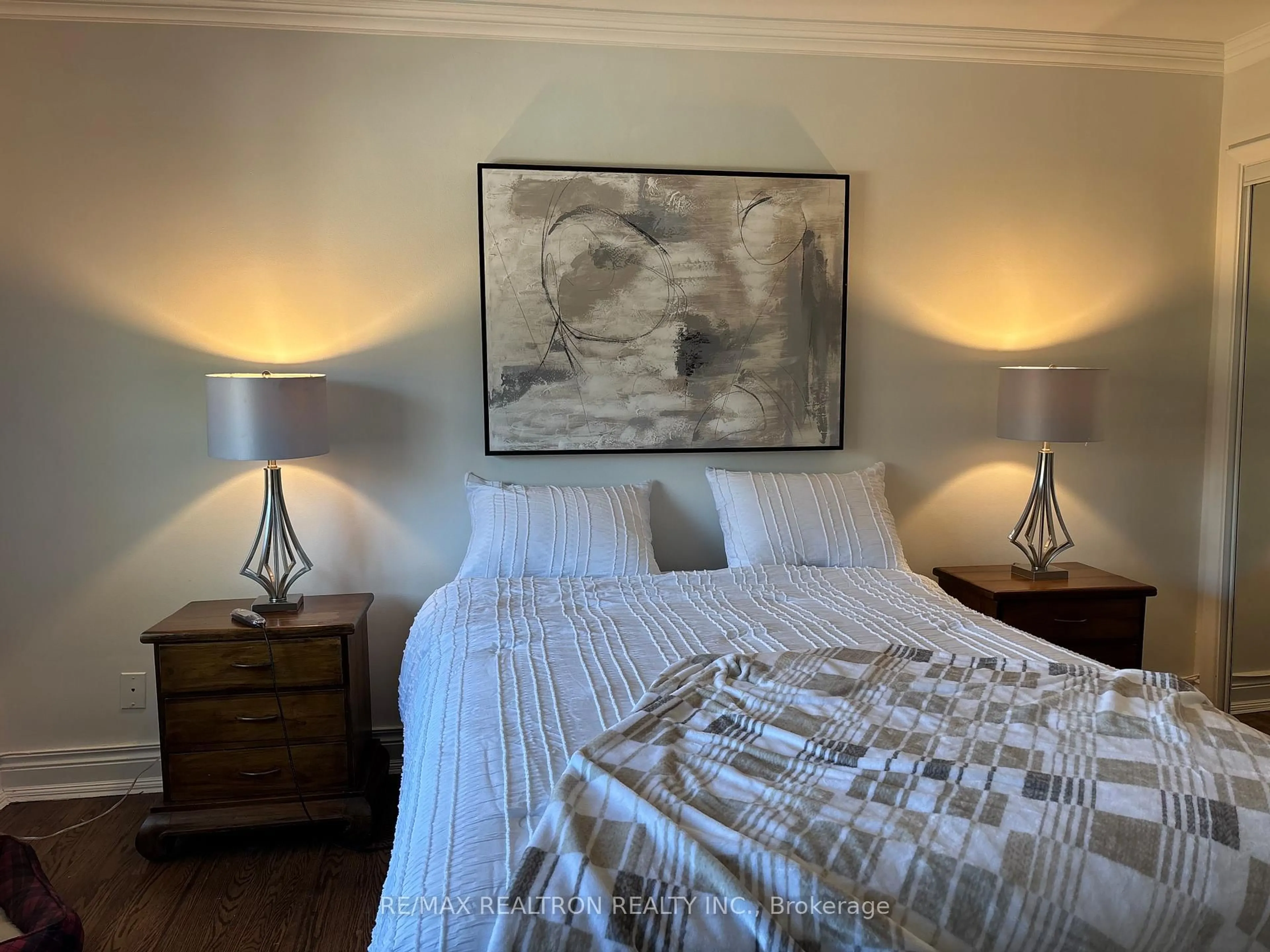 A pic of a room for 37 Newton Dr, Toronto Ontario M2M 2M6