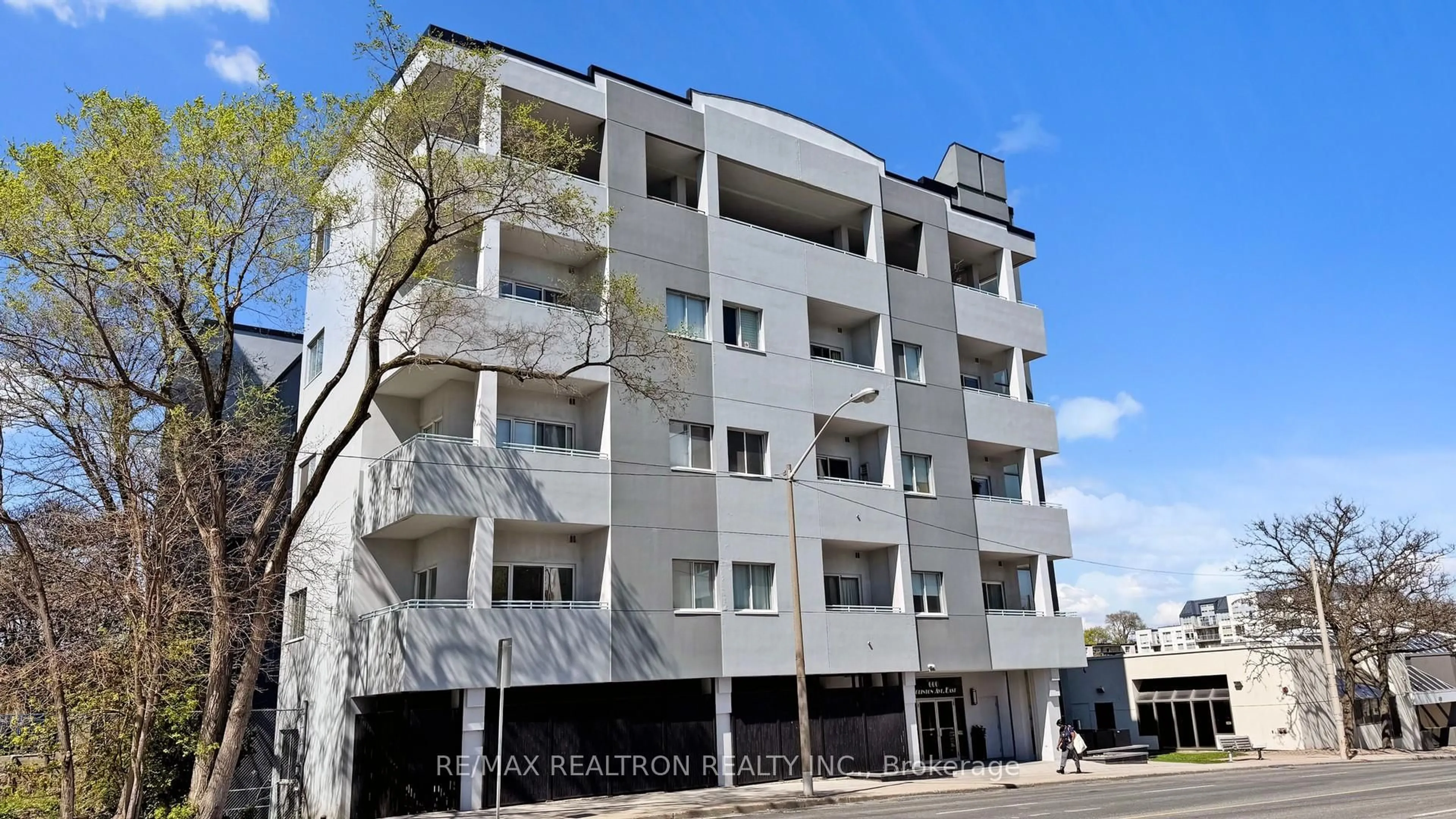 Unknown for 600 Eglinton Ave ##202, Toronto Ontario M4P 1P1