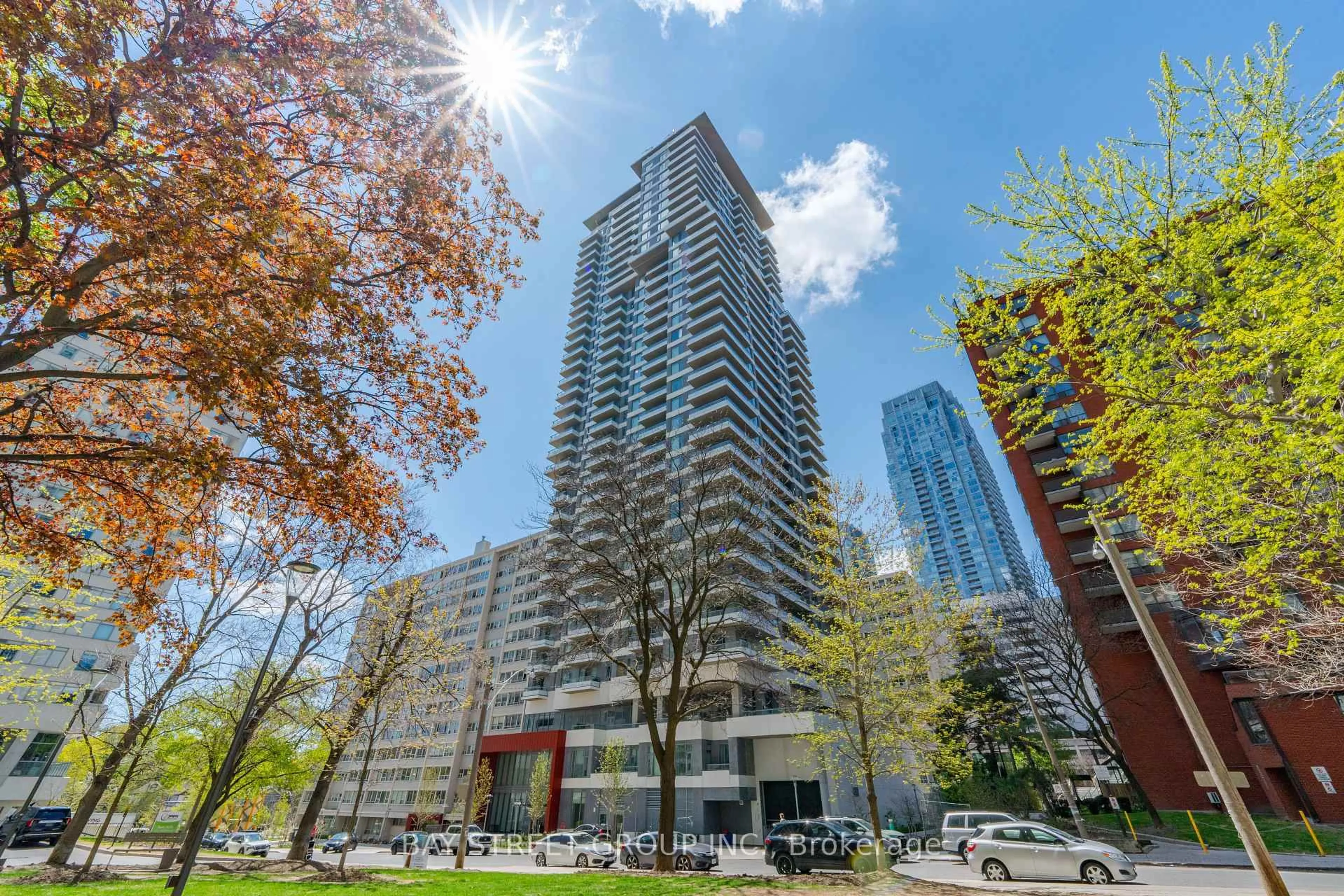 Patio, street for 50 Dunfield Ave #1513, Toronto Ontario M4S 0E4