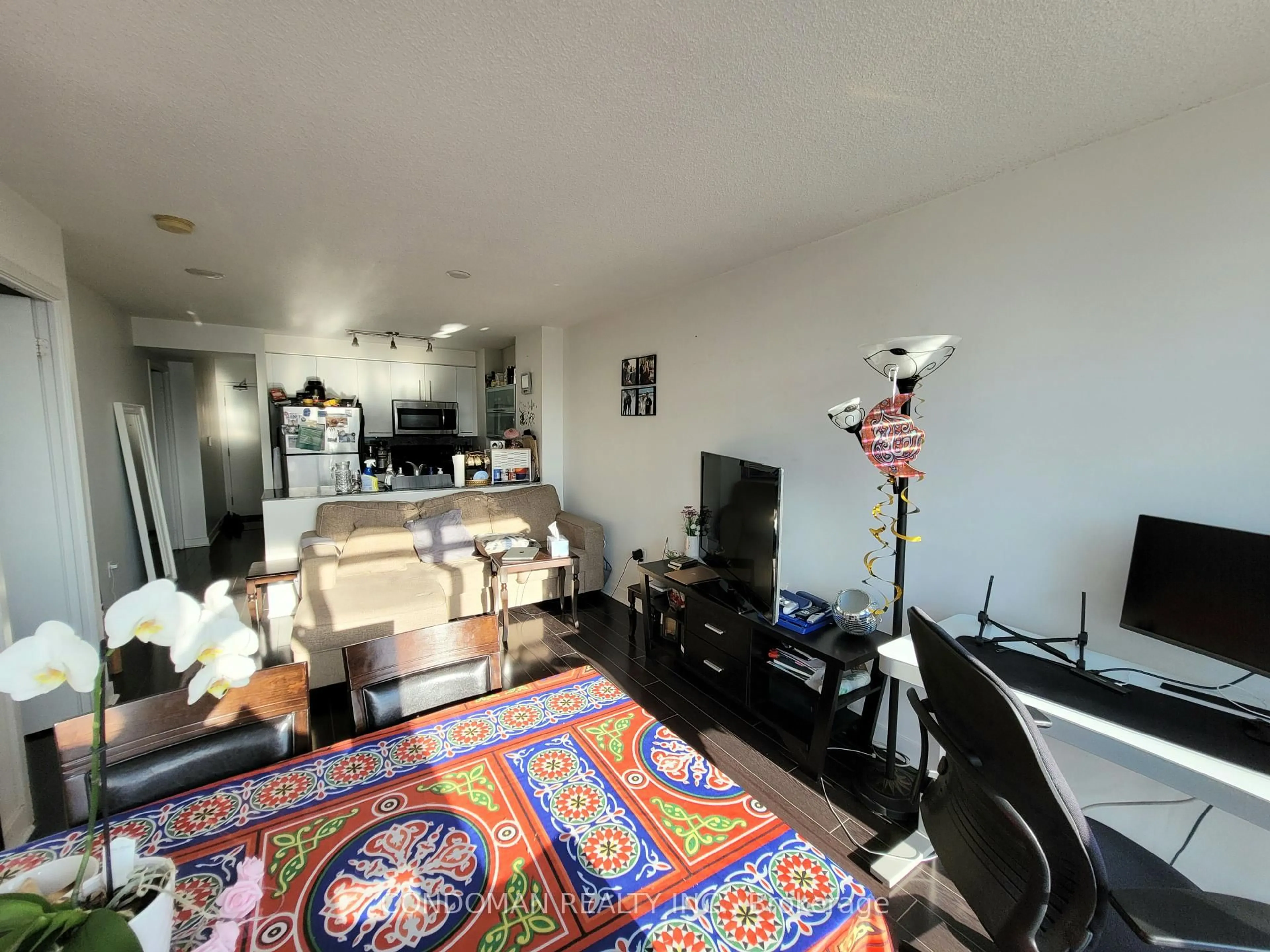 A pic of a room for 11 Brunel Crt #2902, Toronto Ontario M5V 3Y3