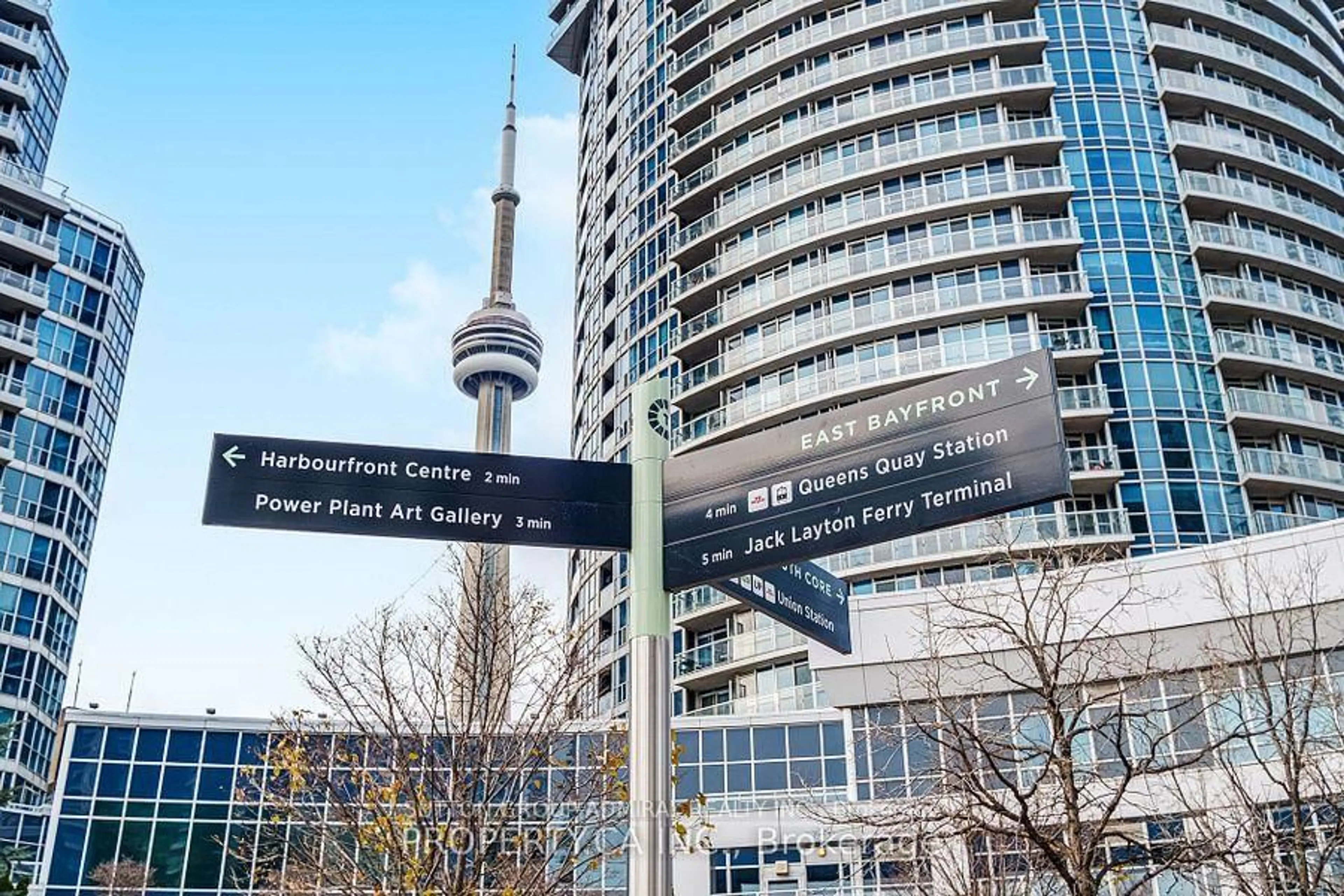 Indoor foyer for 208 Queens Quay #1109, Toronto Ontario M5J 2Y5