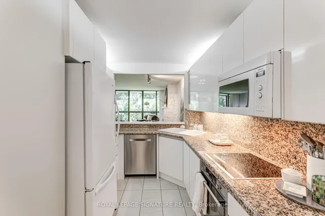 Additional property image - 142 Pears Ave Unit B2