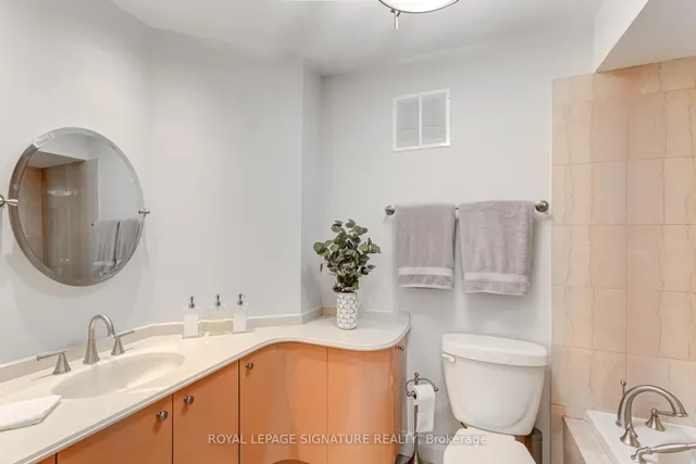 Additional property image - 142 Pears Ave Unit B2