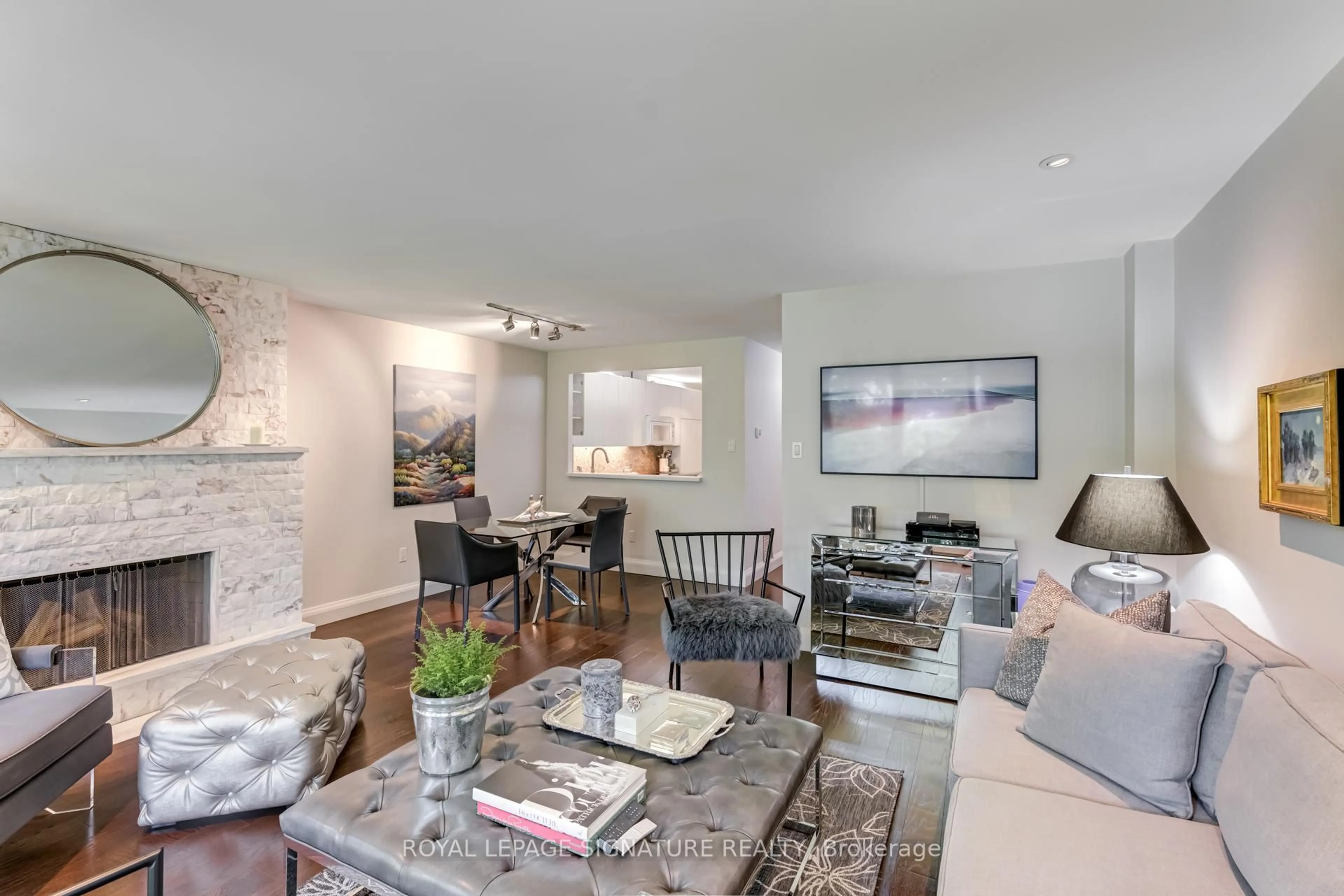 Living room with furniture, unknown for 142 Pears Ave #B2, Toronto Ontario M5R 1T2