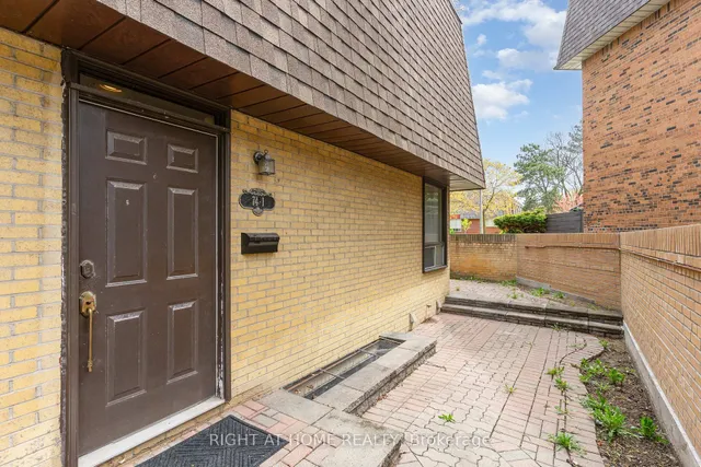 Additional image 23 of 74 Upper Canada Dr Unit 1