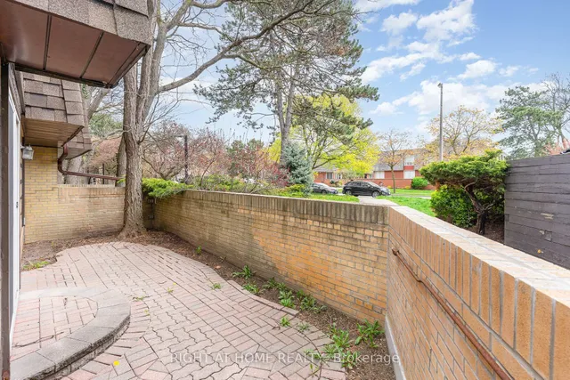 Primary image of 74 Upper Canada Dr Unit 1