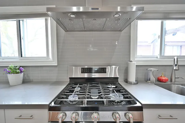 Additional property image - 10 Billington Cres