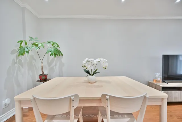 Additional property image - 10 Billington Cres