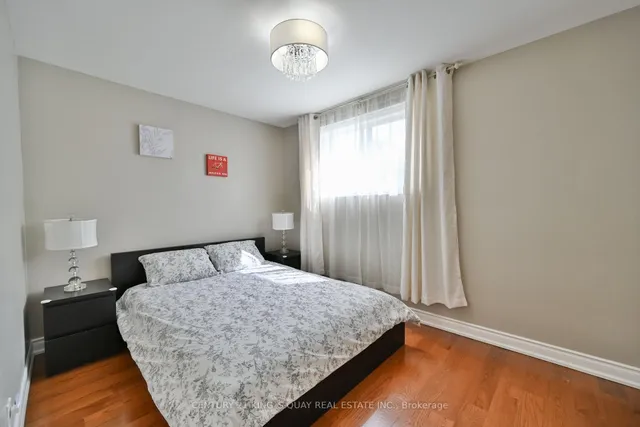 Additional property image - 10 Billington Cres