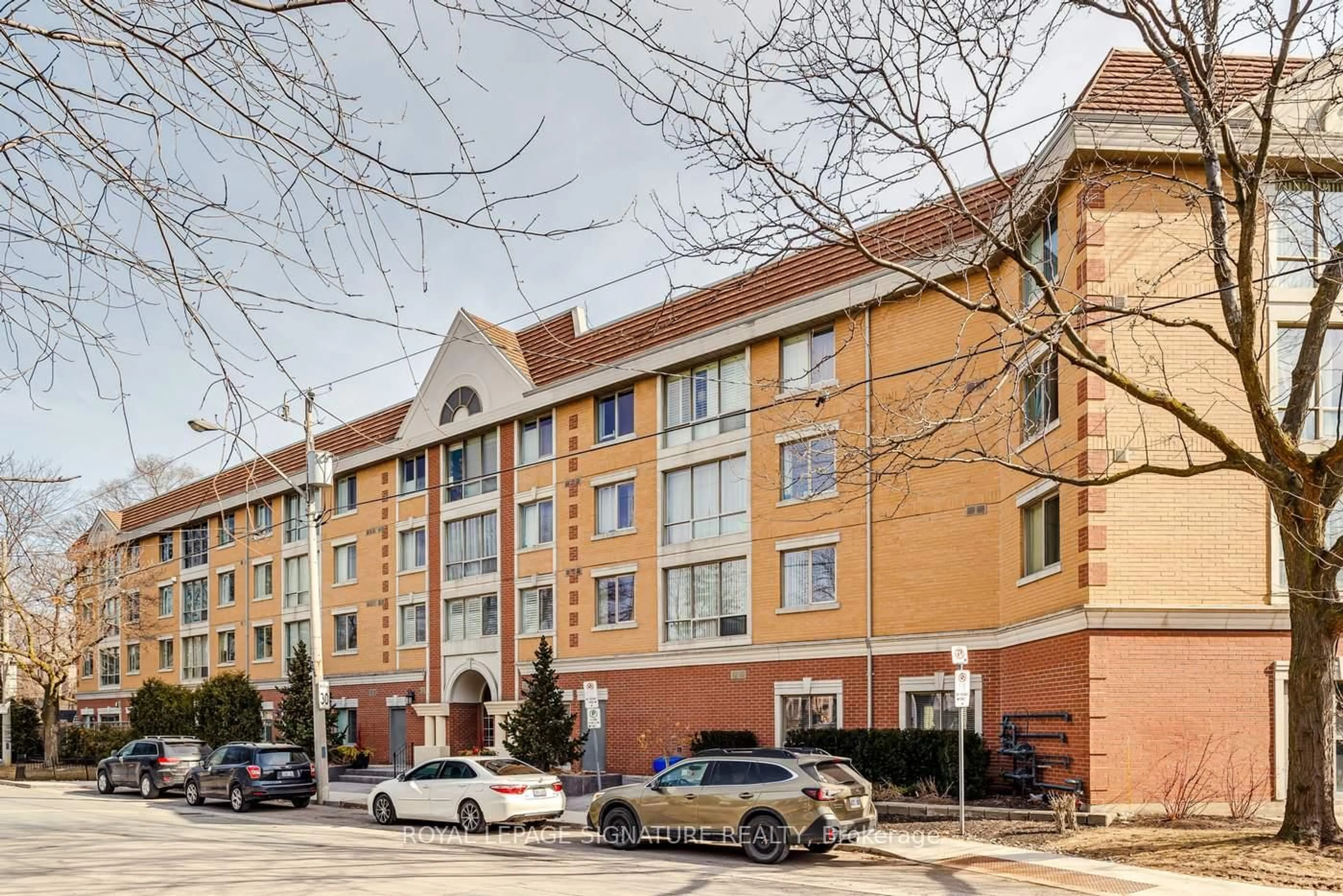 Patio, unknown for 211 Randolph Rd #311, Toronto Ontario M4G 4H1