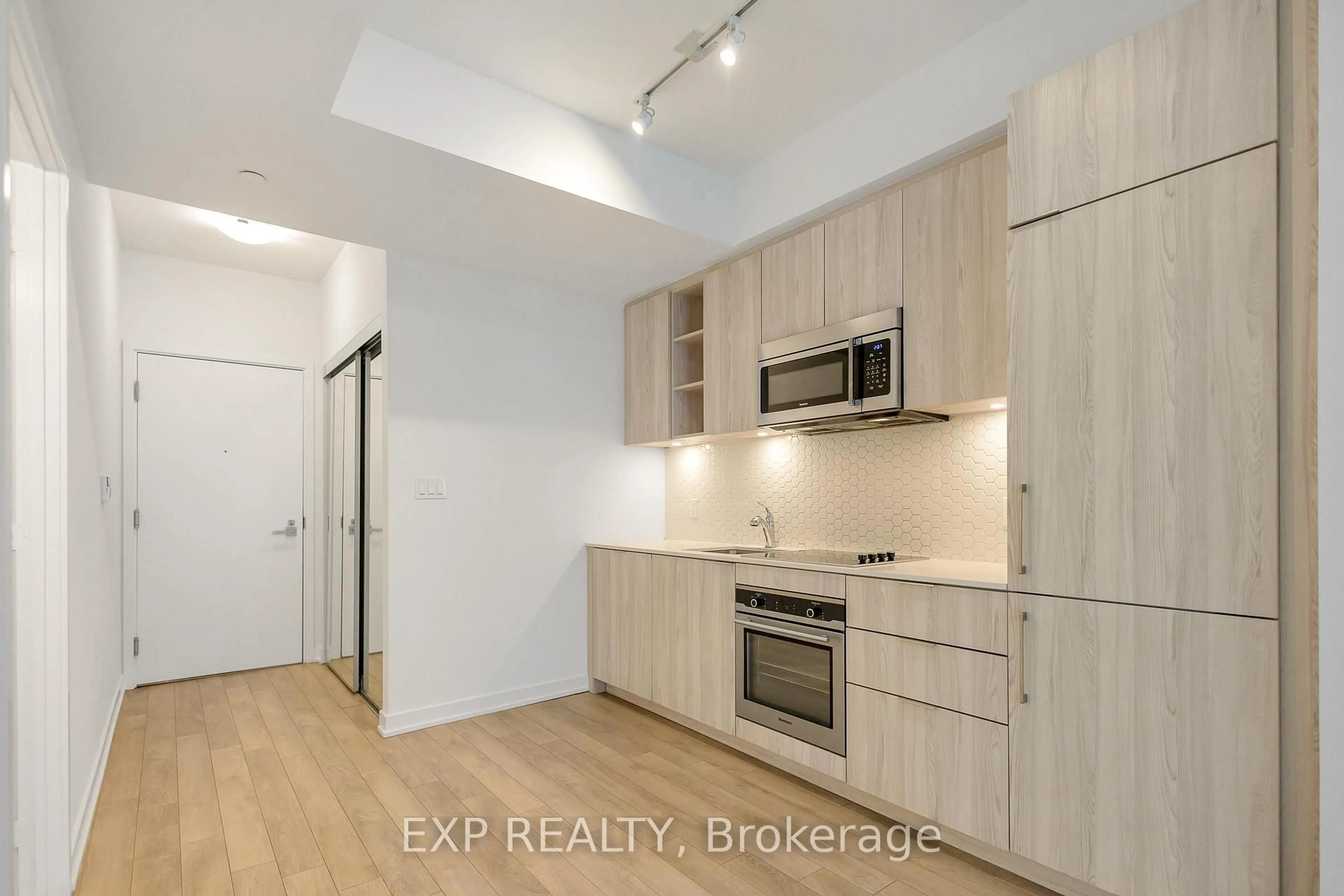 Standard kitchen, unknown for 50 Ordnance St #2404, Toronto Ontario M6K 0C9