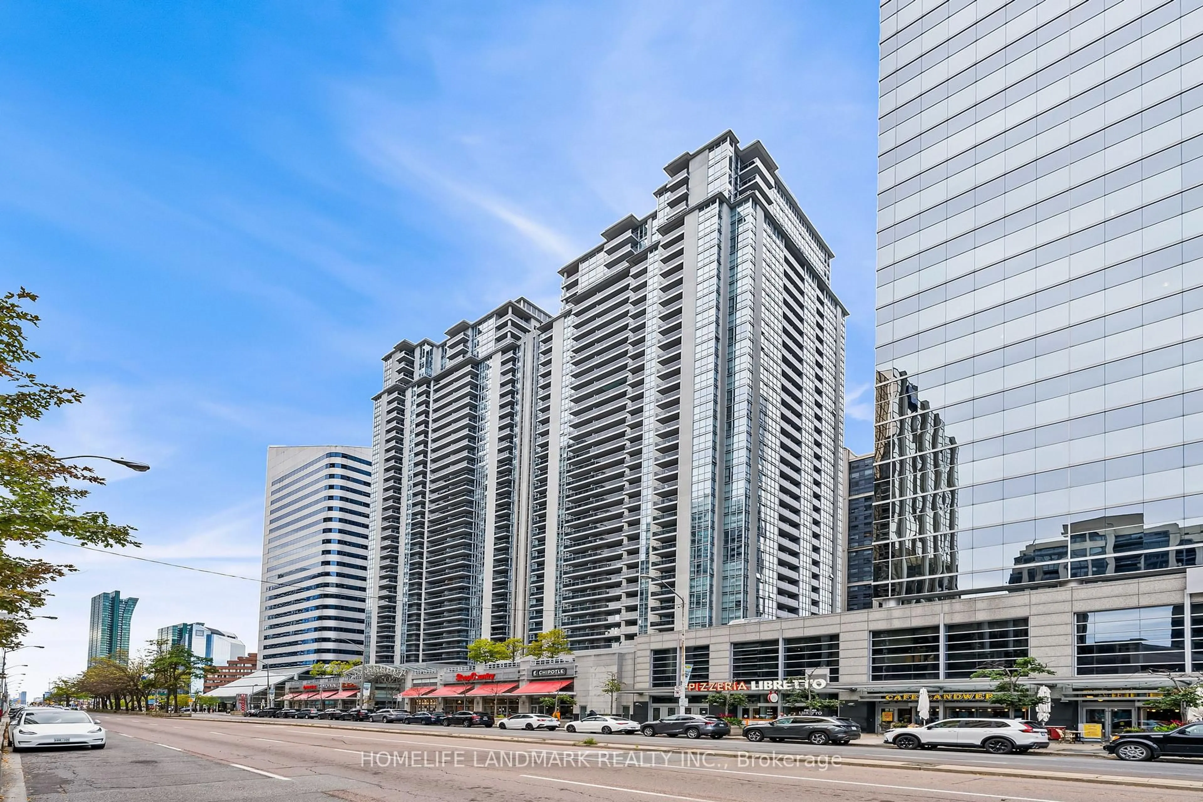 Indoor foyer for 4978 Yonge Estates #3202, Toronto Ontario M2N 7G8