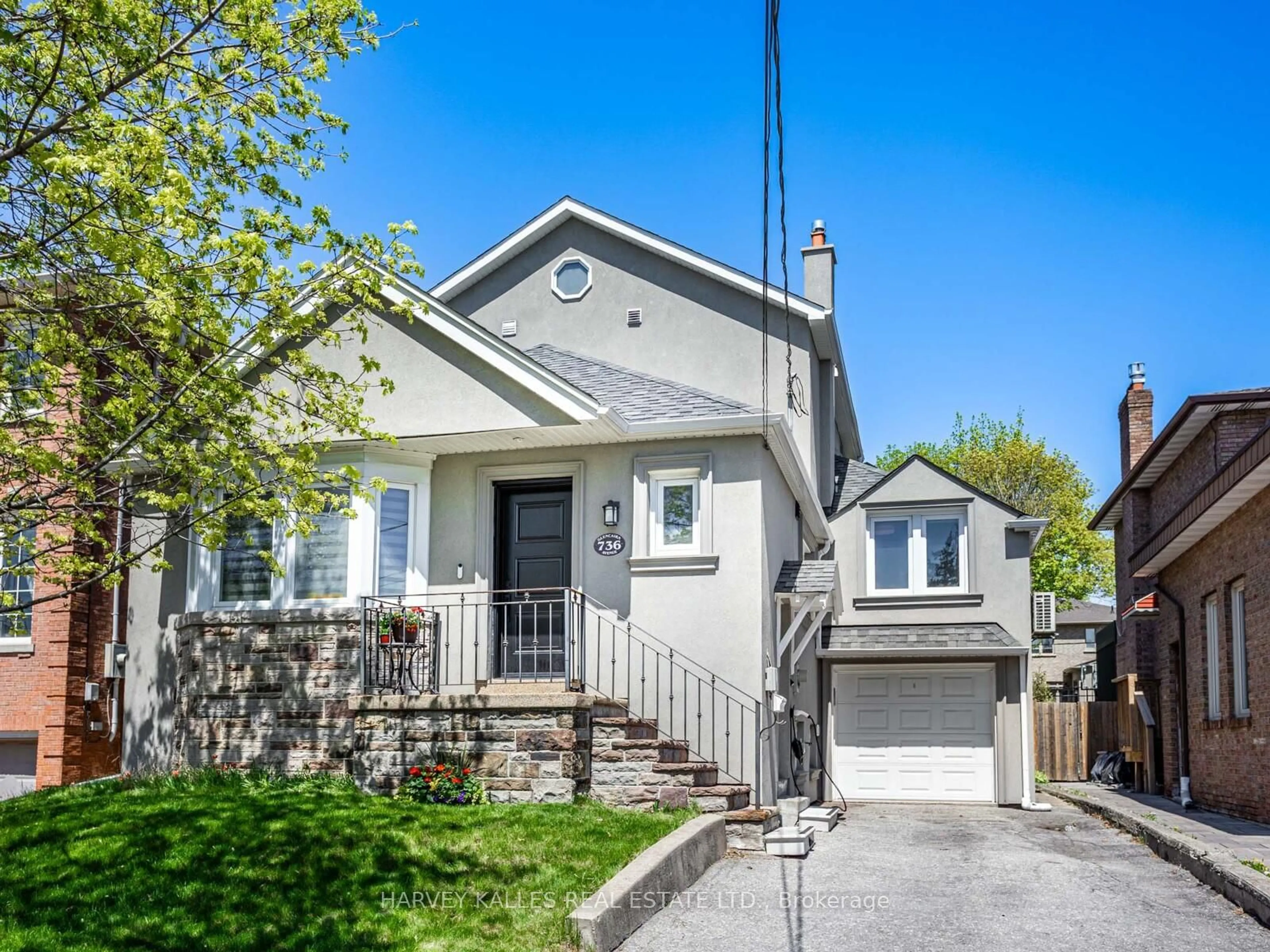 Home with vinyl exterior material, street for 736 Glencairn Ave, Toronto Ontario M6B 2A1
