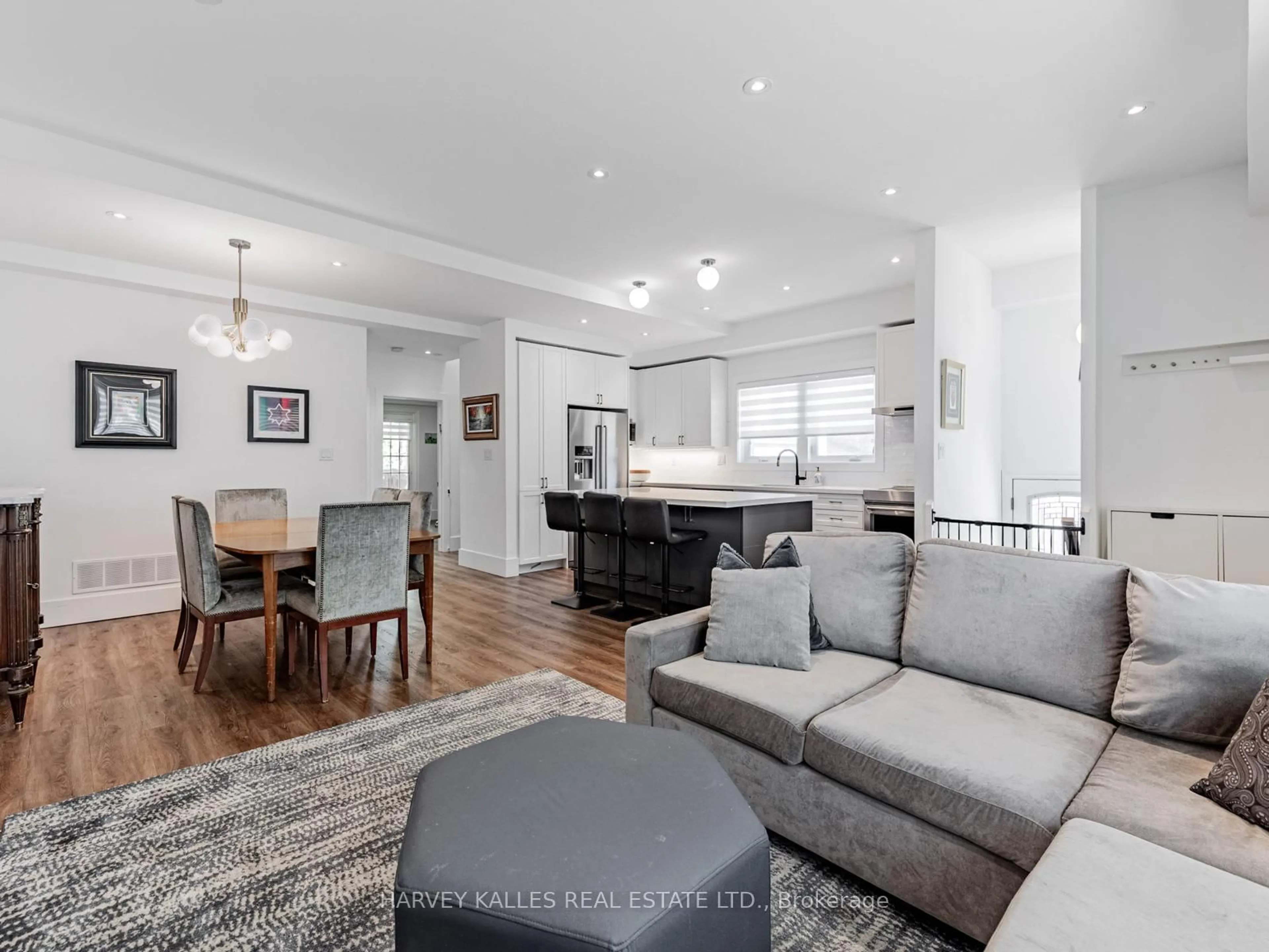 Living room with furniture, unknown for 736 Glencairn Ave, Toronto Ontario M6B 2A1