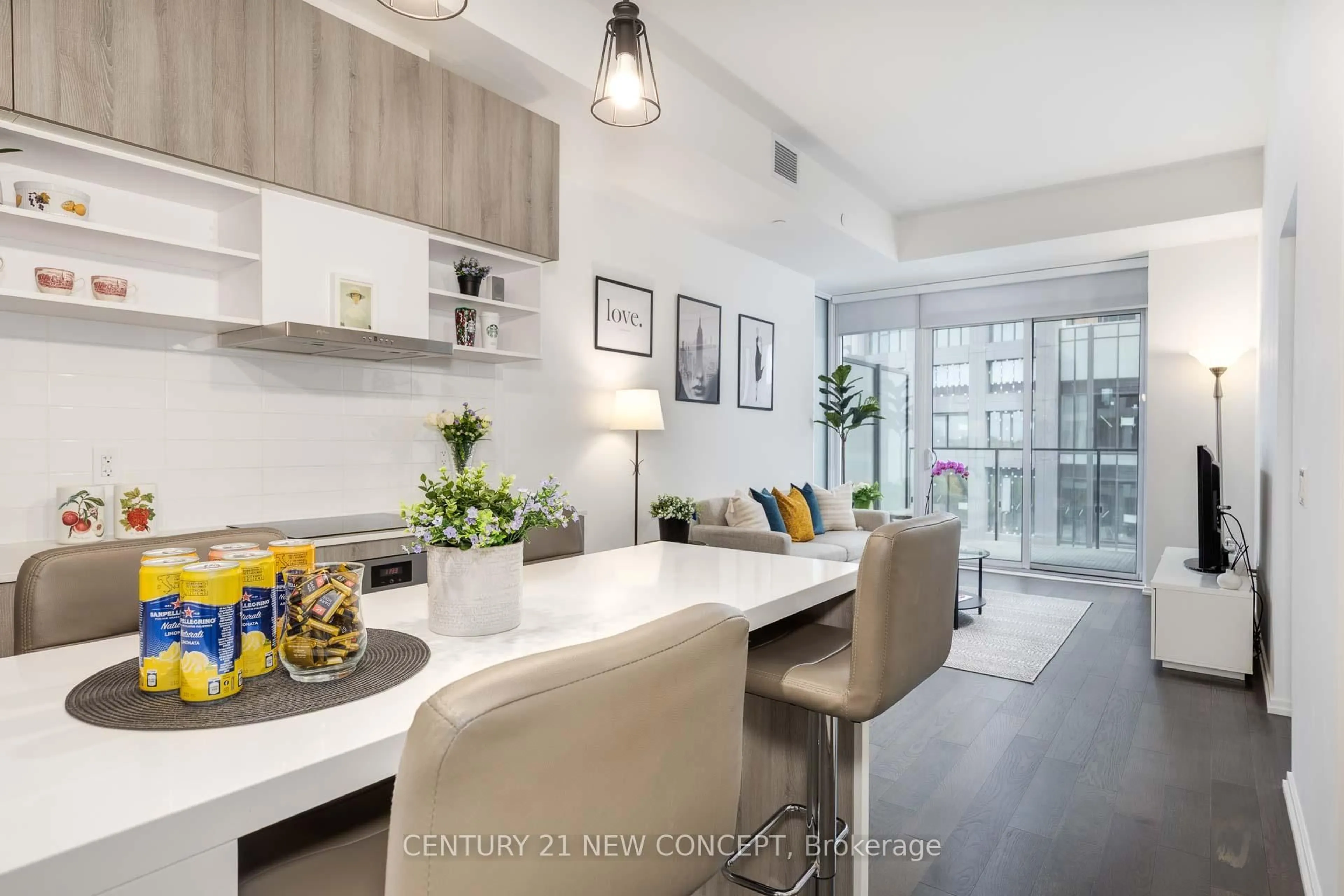 Open concept kitchen, ceramic/tile floor for 5 Soudan Ave #912, Toronto Ontario M4S 0B1