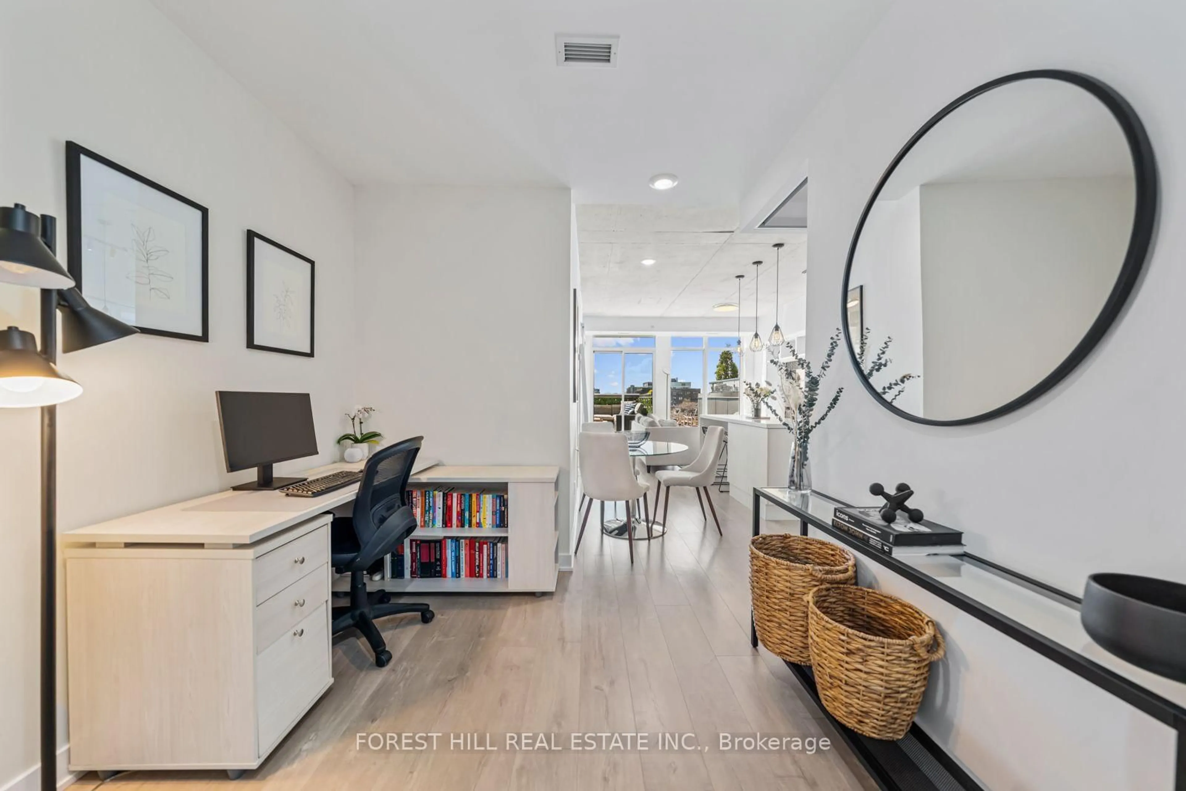 Unknown for 109 Ossington Ave #506, Toronto Ontario M6G 0G1