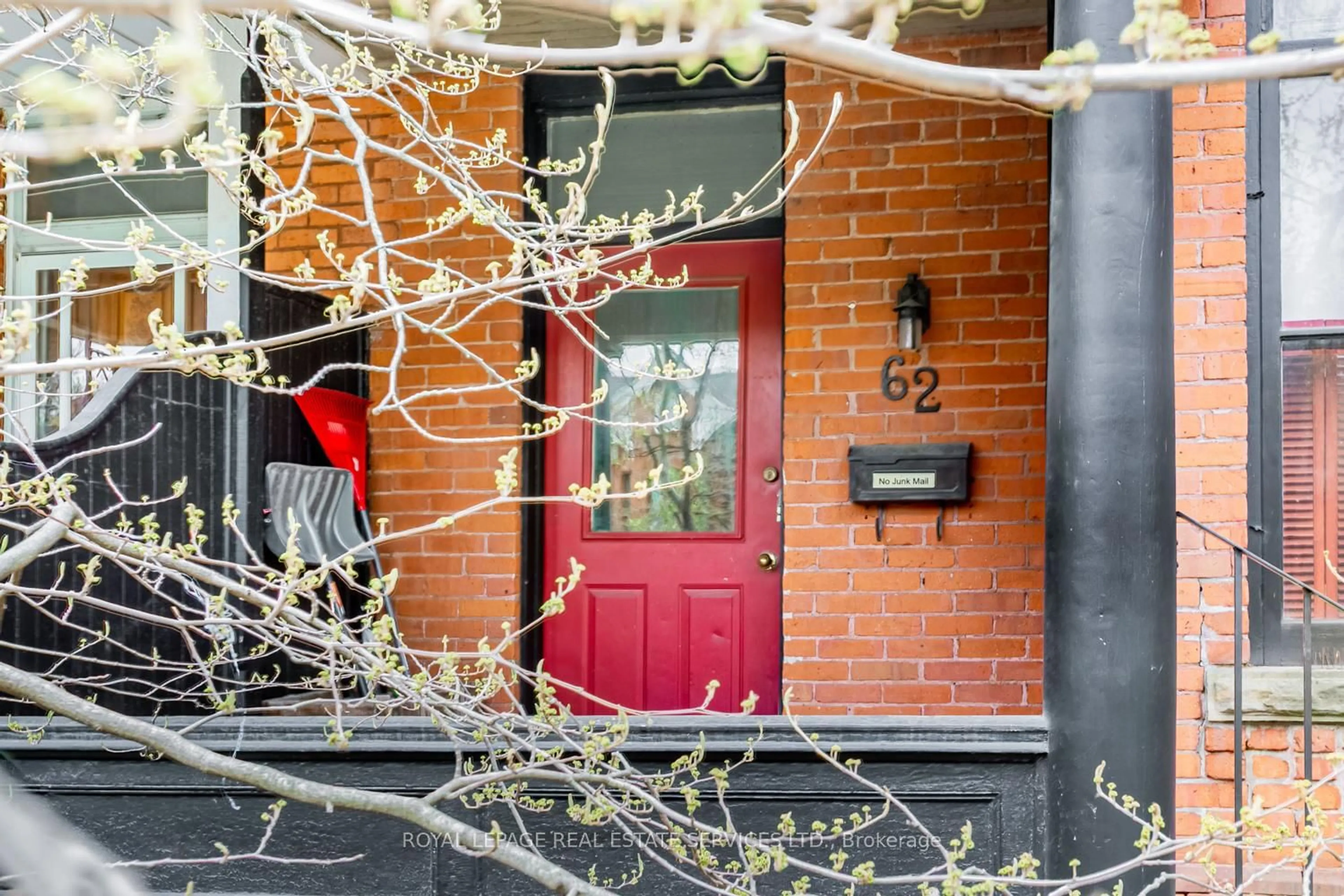 Unknown for 62 Lakeview Ave, Toronto Ontario M6J 3B3