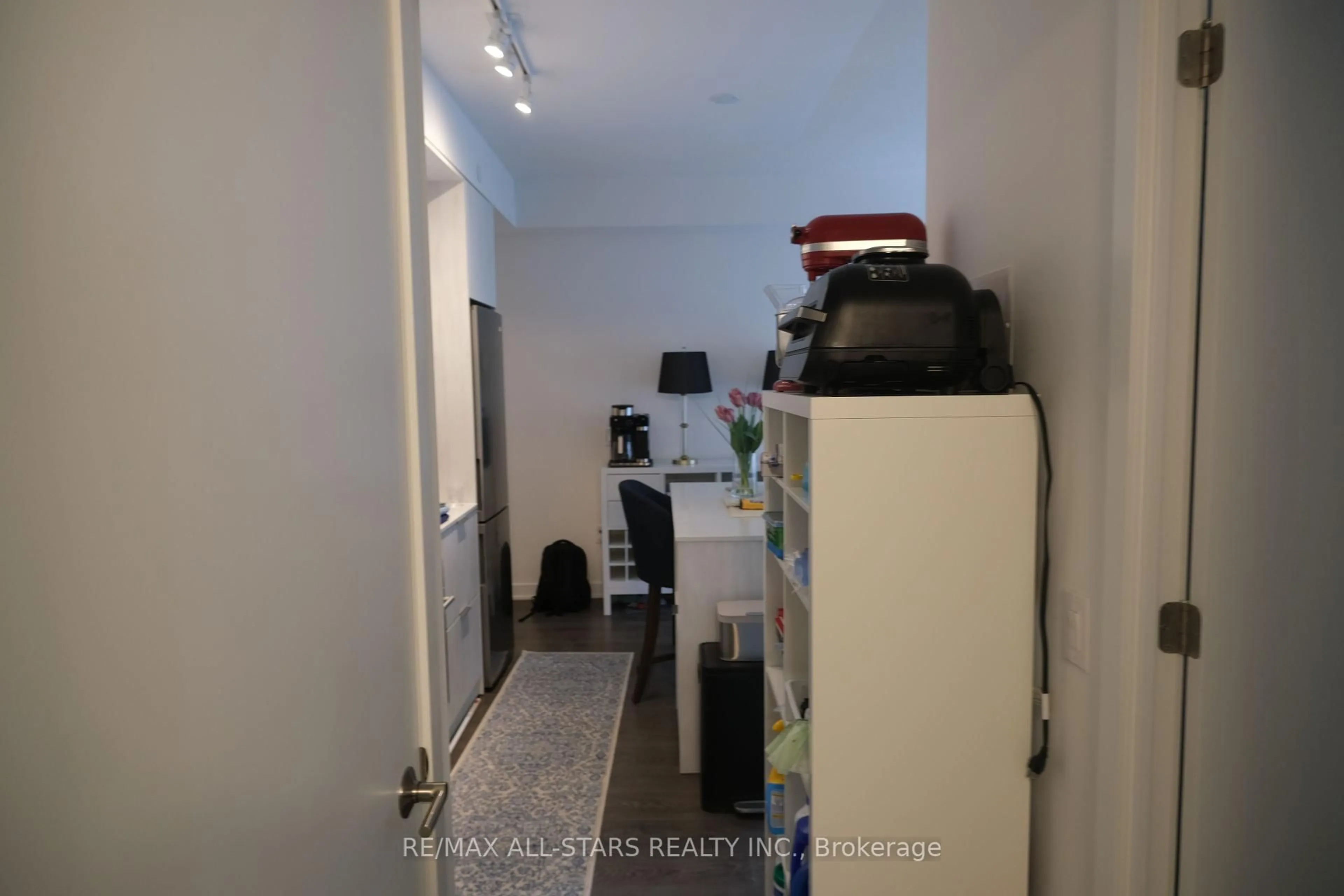 Laundry room for 130 River St #1007, Toronto Ontario L6L 3B5