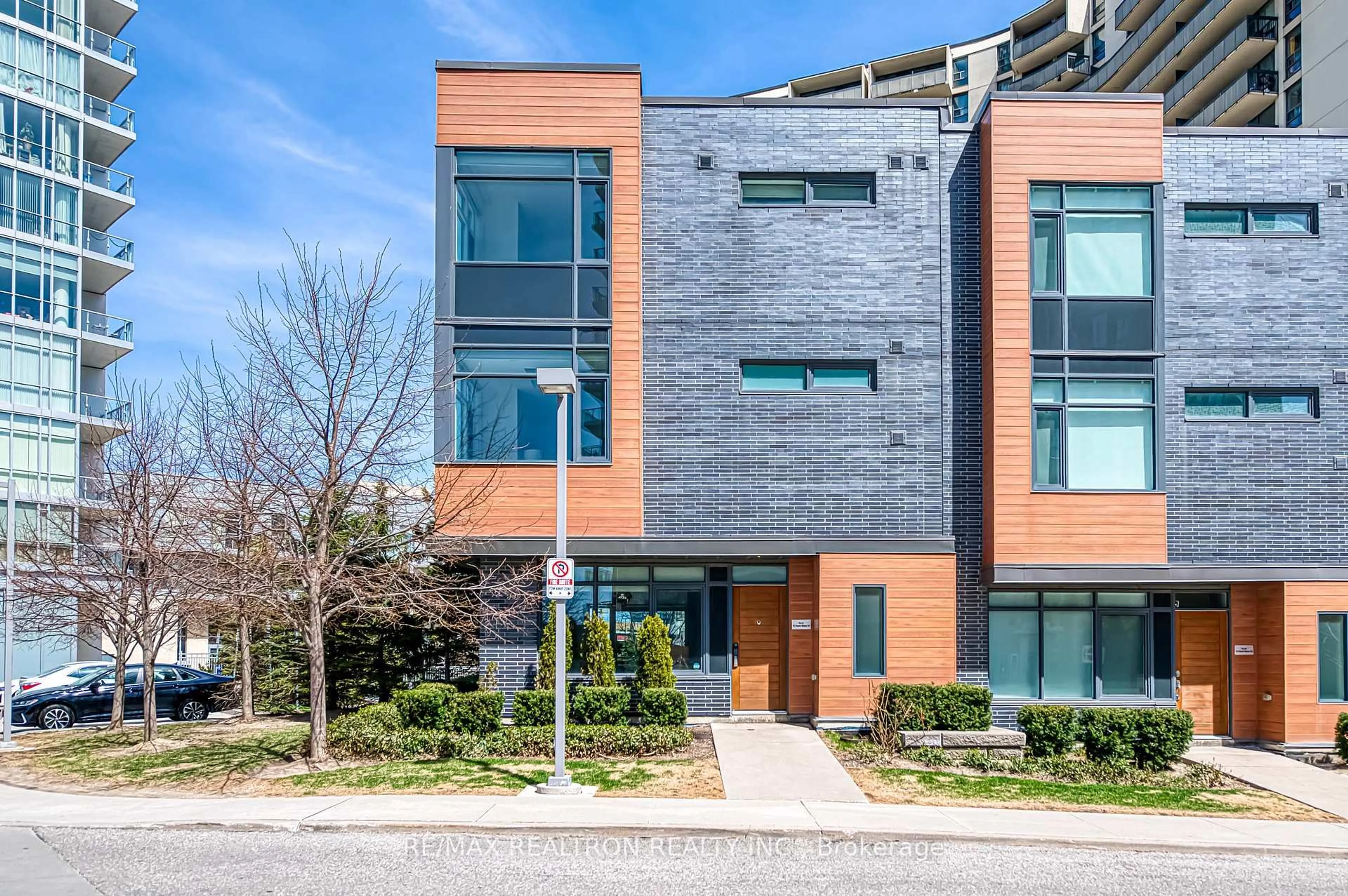 Home with brick exterior material, street for 72 Forest Manor Rd #Unit 3(TH21), Toronto Ontario M2J 0C1
