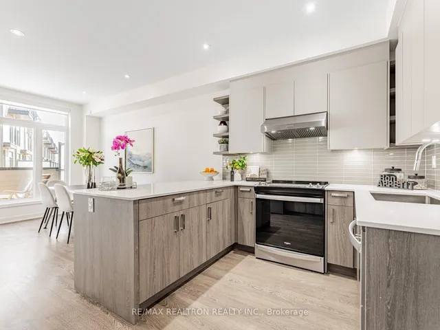 Additional property image - 109 Green Gardens Blvd