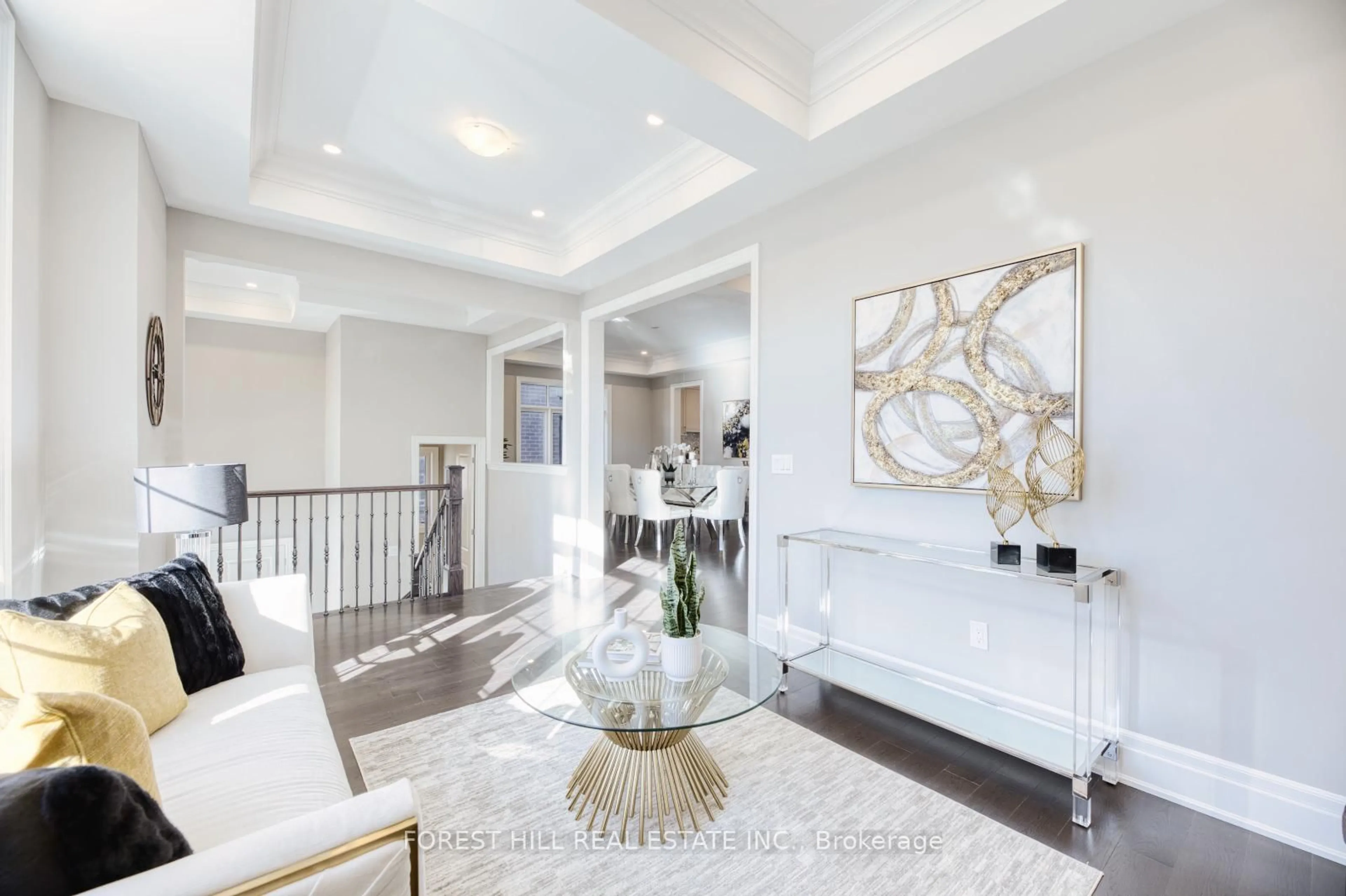 Indoor entryway for 7 Becky Cheung Crt, Toronto Ontario M2M 2E7