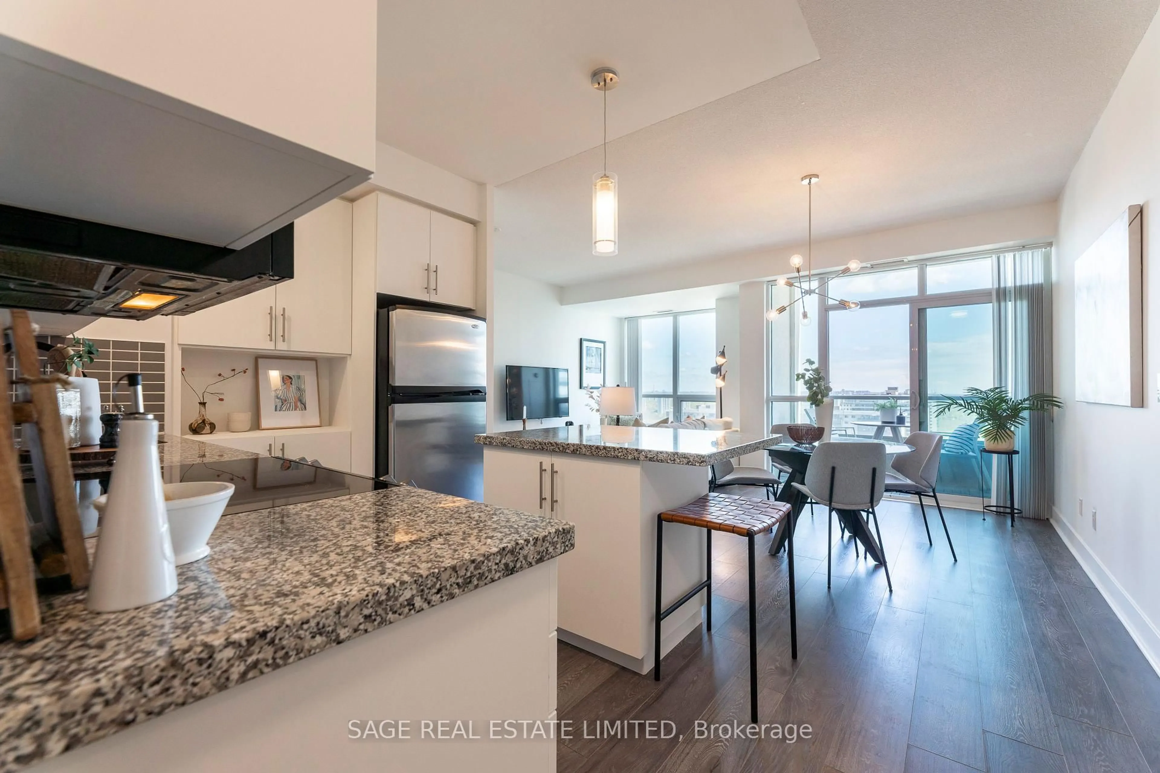 Open concept kitchen, unknown for 120 Homewood Ave #3104, Toronto Ontario M4Y 2J3