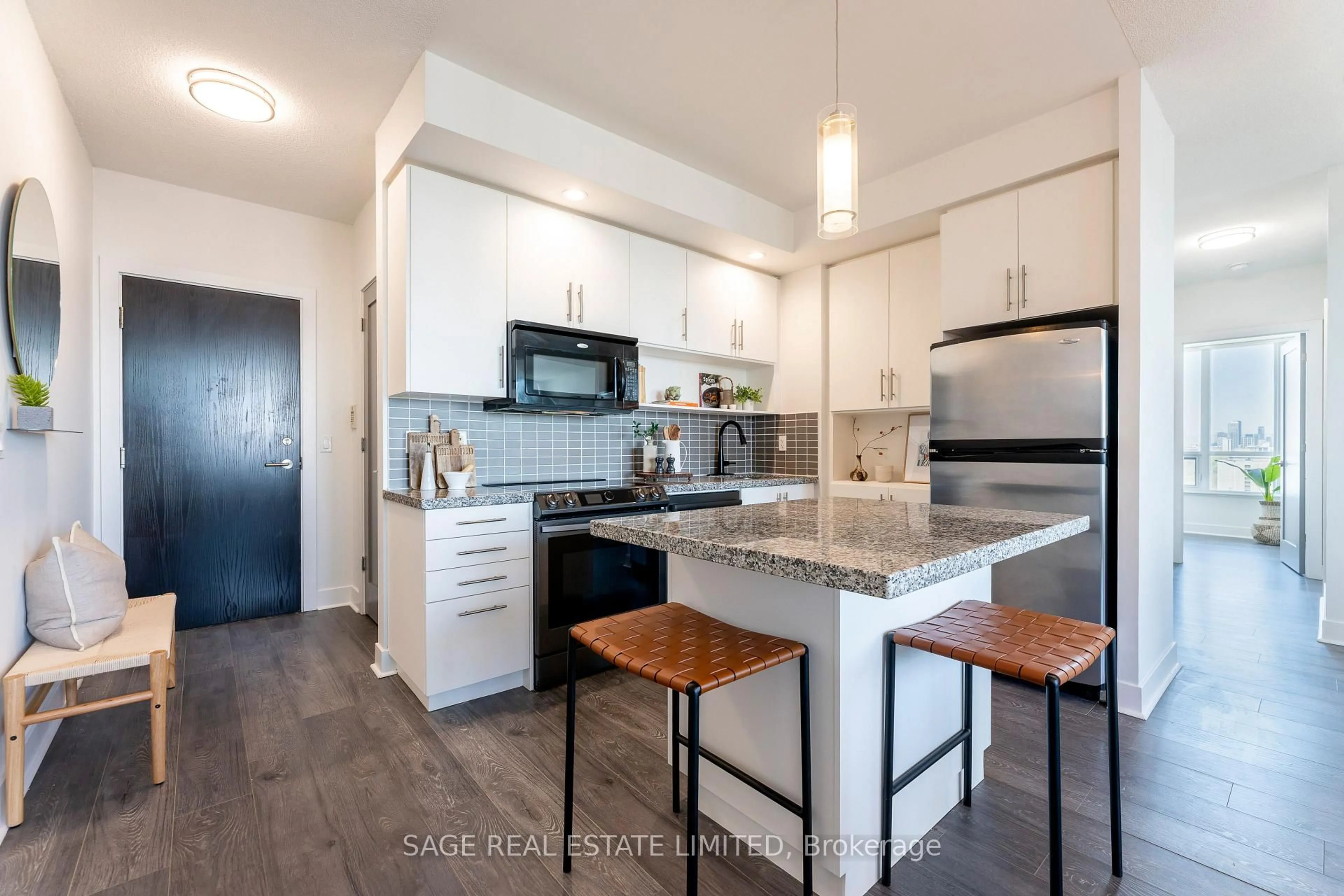 Open concept kitchen, unknown for 120 Homewood Ave #3104, Toronto Ontario M4Y 2J3